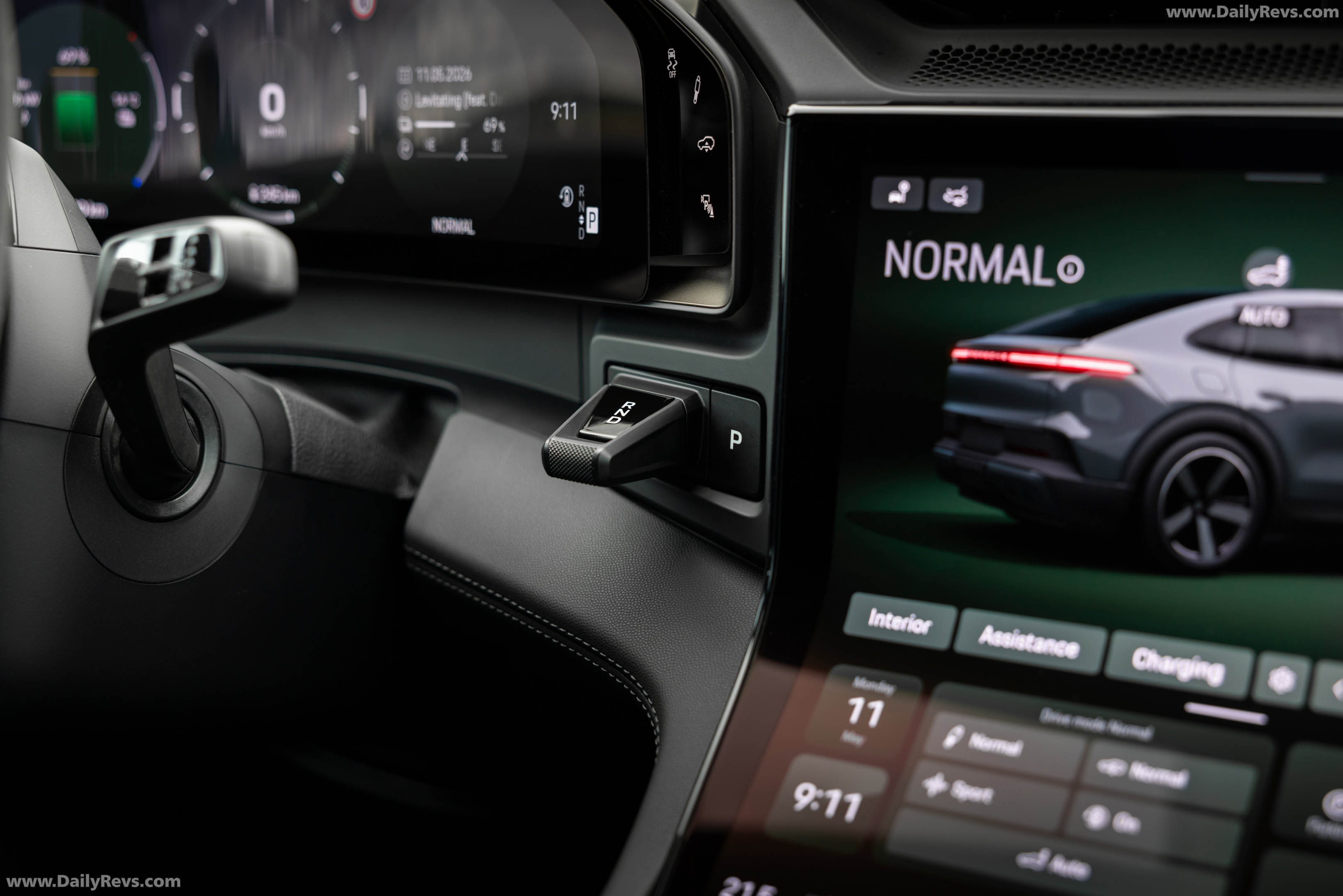2027 Porsche Cayenne Coupe Electric E4 Slate Grey Interior