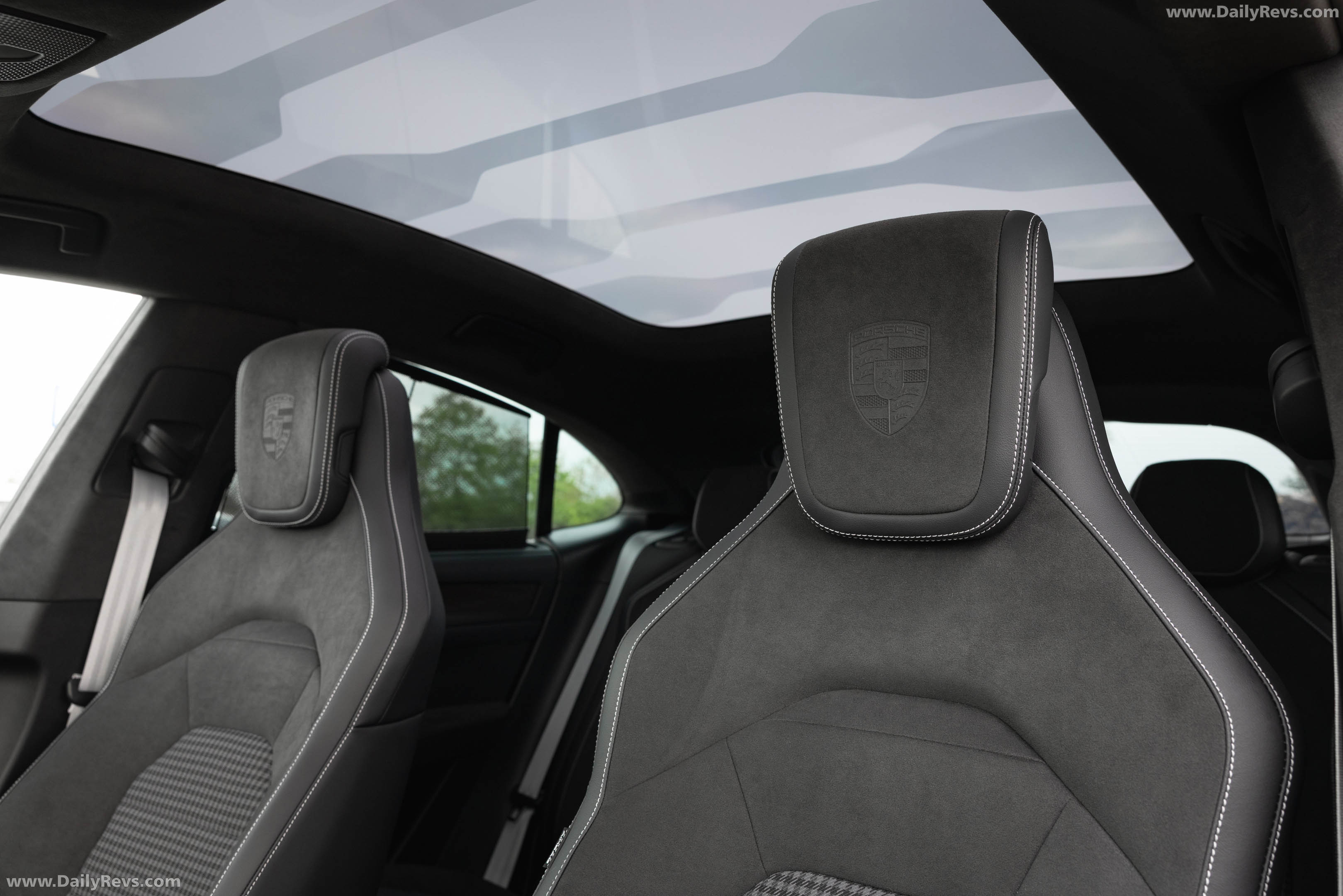 2027 Porsche Cayenne Coupe Electric E4 Slate Grey Interior