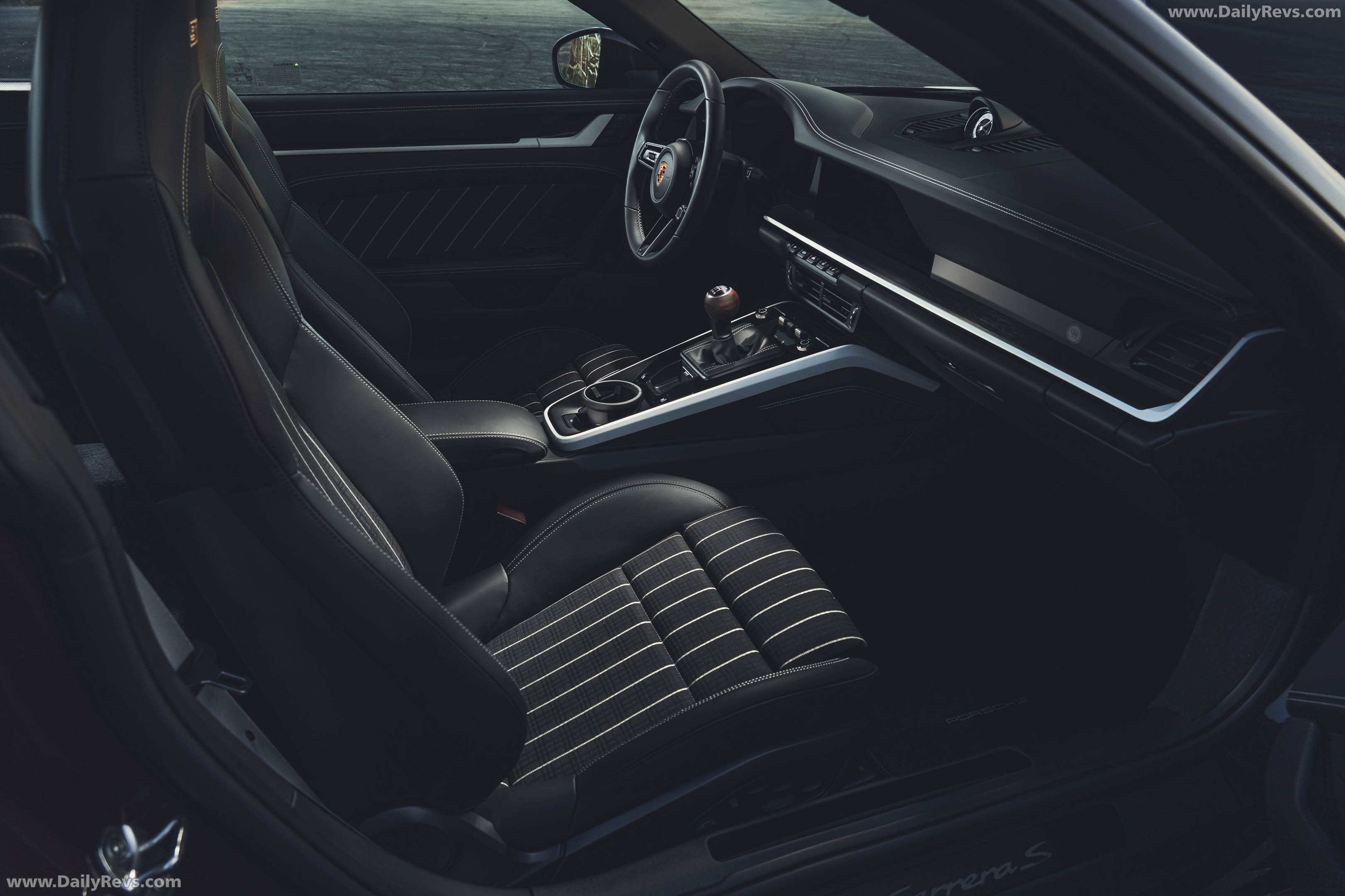 2027 Porsche 911 Carrera S MT Package 992 ll Interior