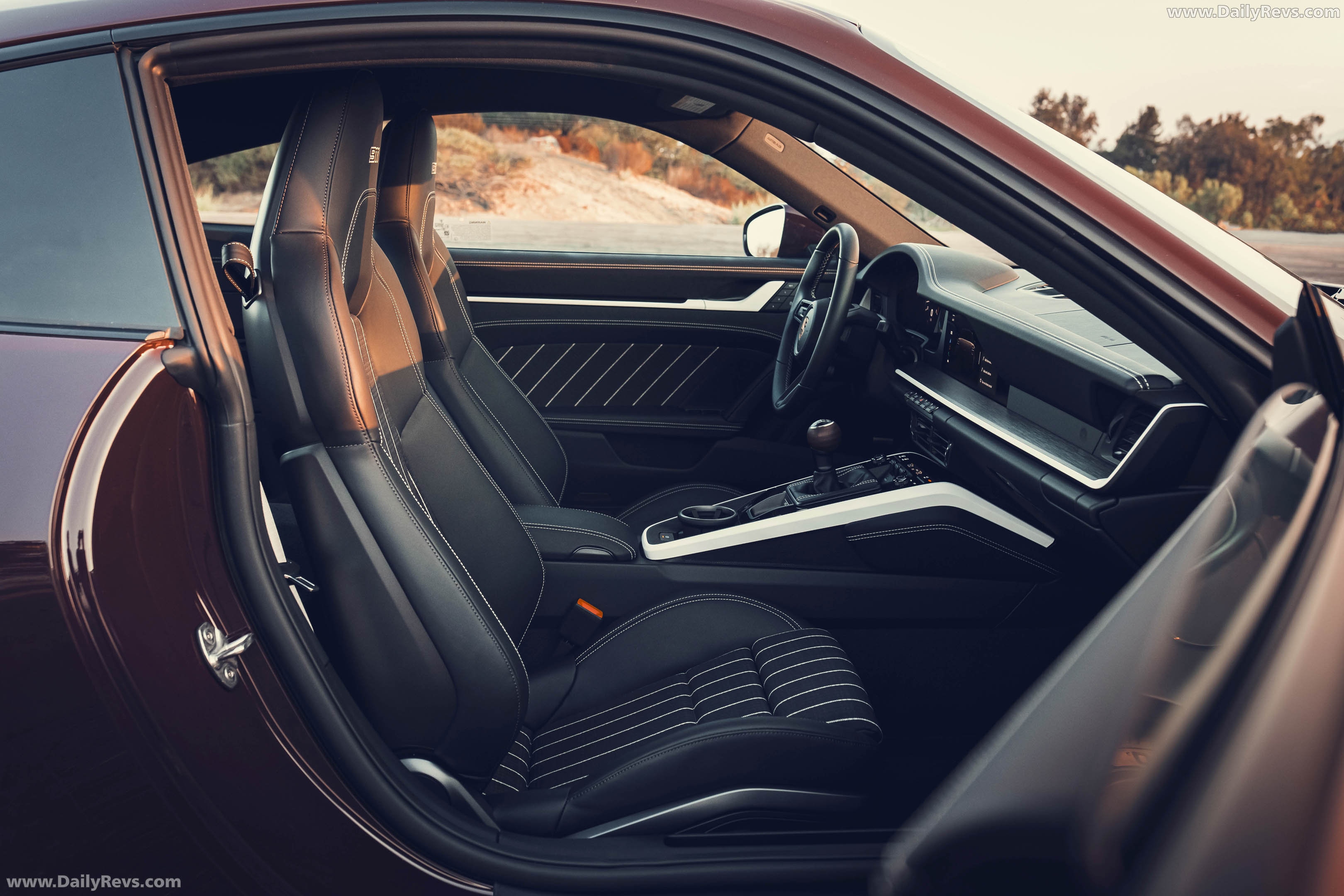 2027 Porsche 911 Carrera S MT Package 992 ll Interior