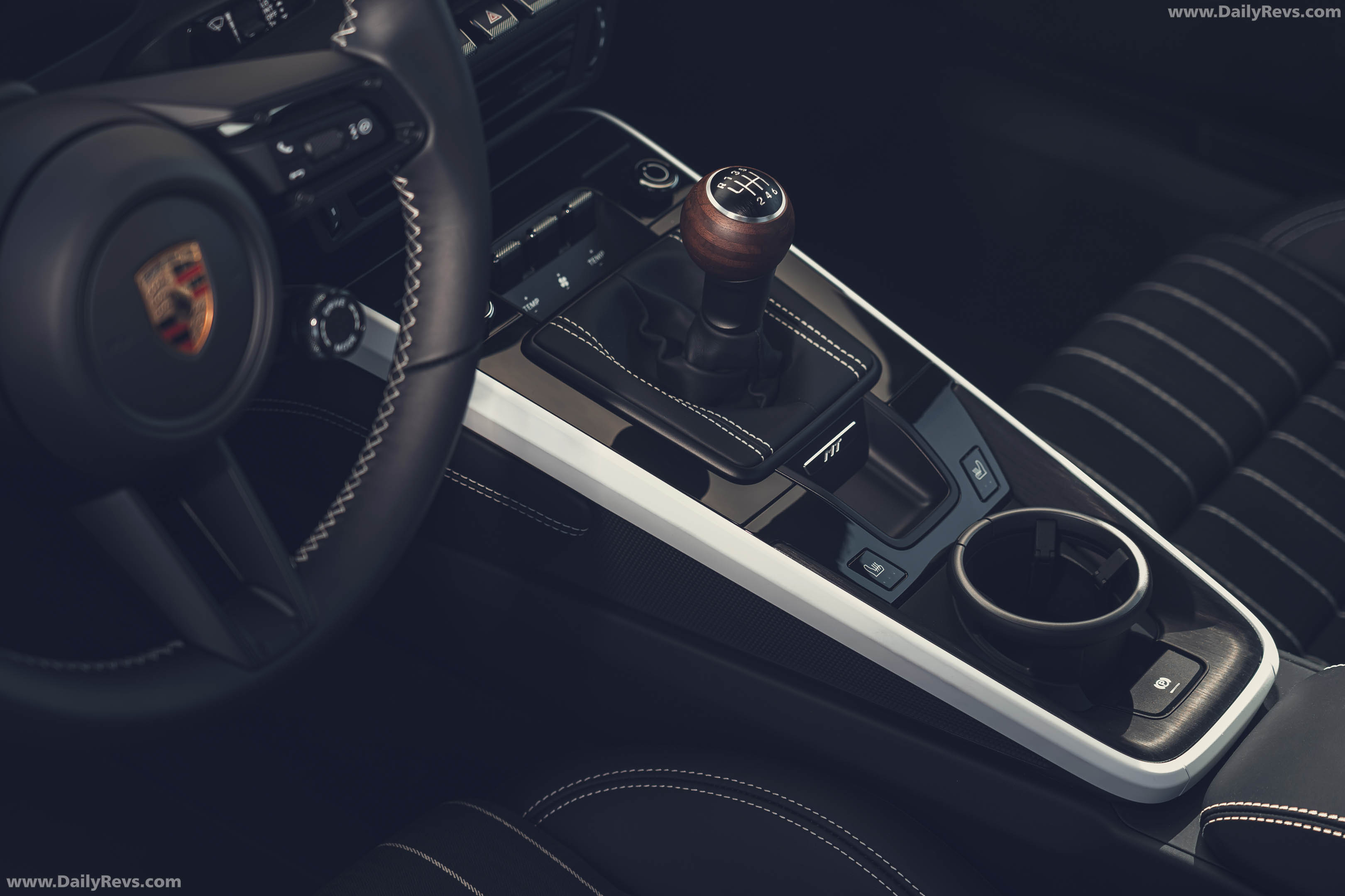 2027 Porsche 911 Carrera S MT Package 992 ll Interior