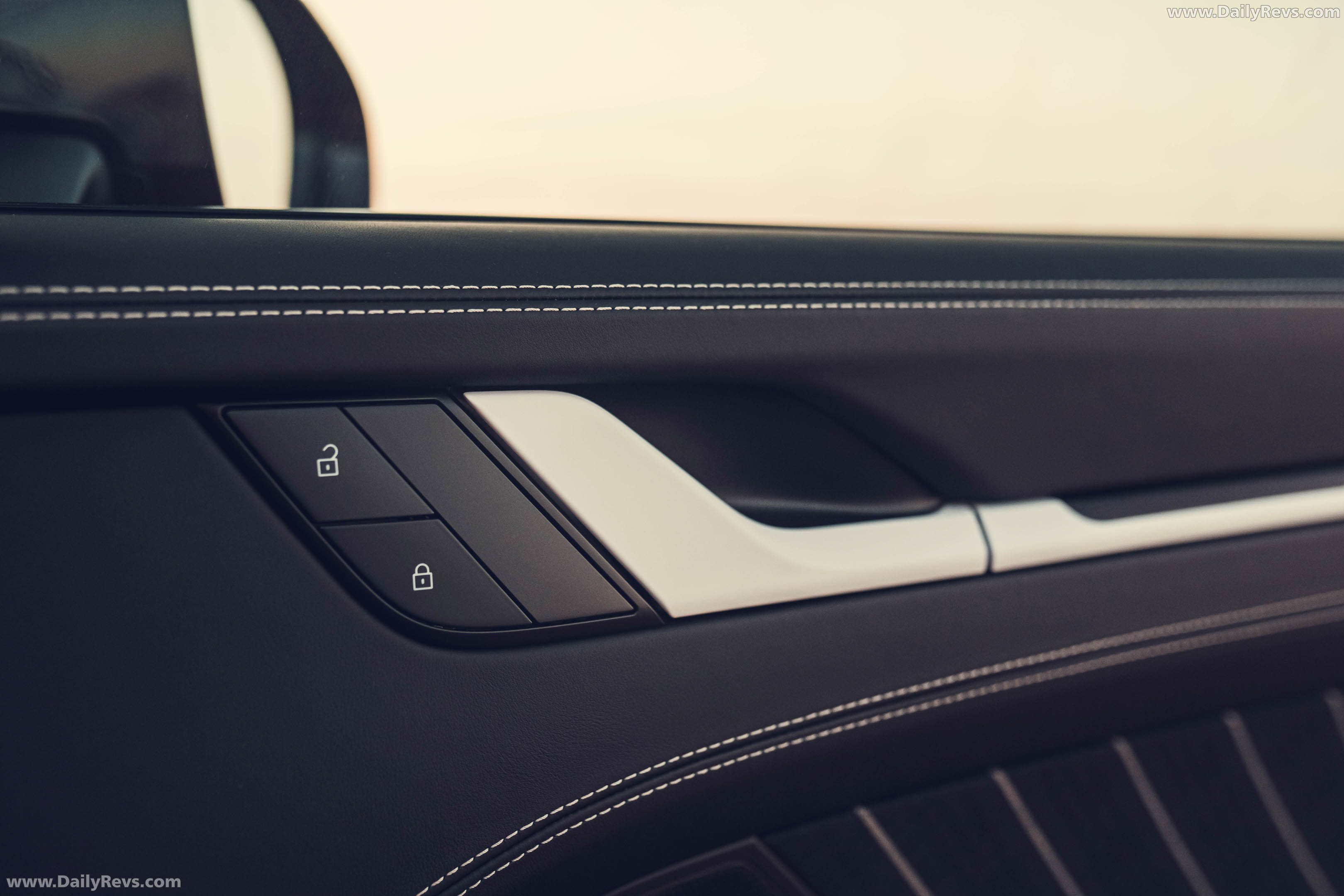 2027 Porsche 911 Carrera S MT Package 992 ll Interior