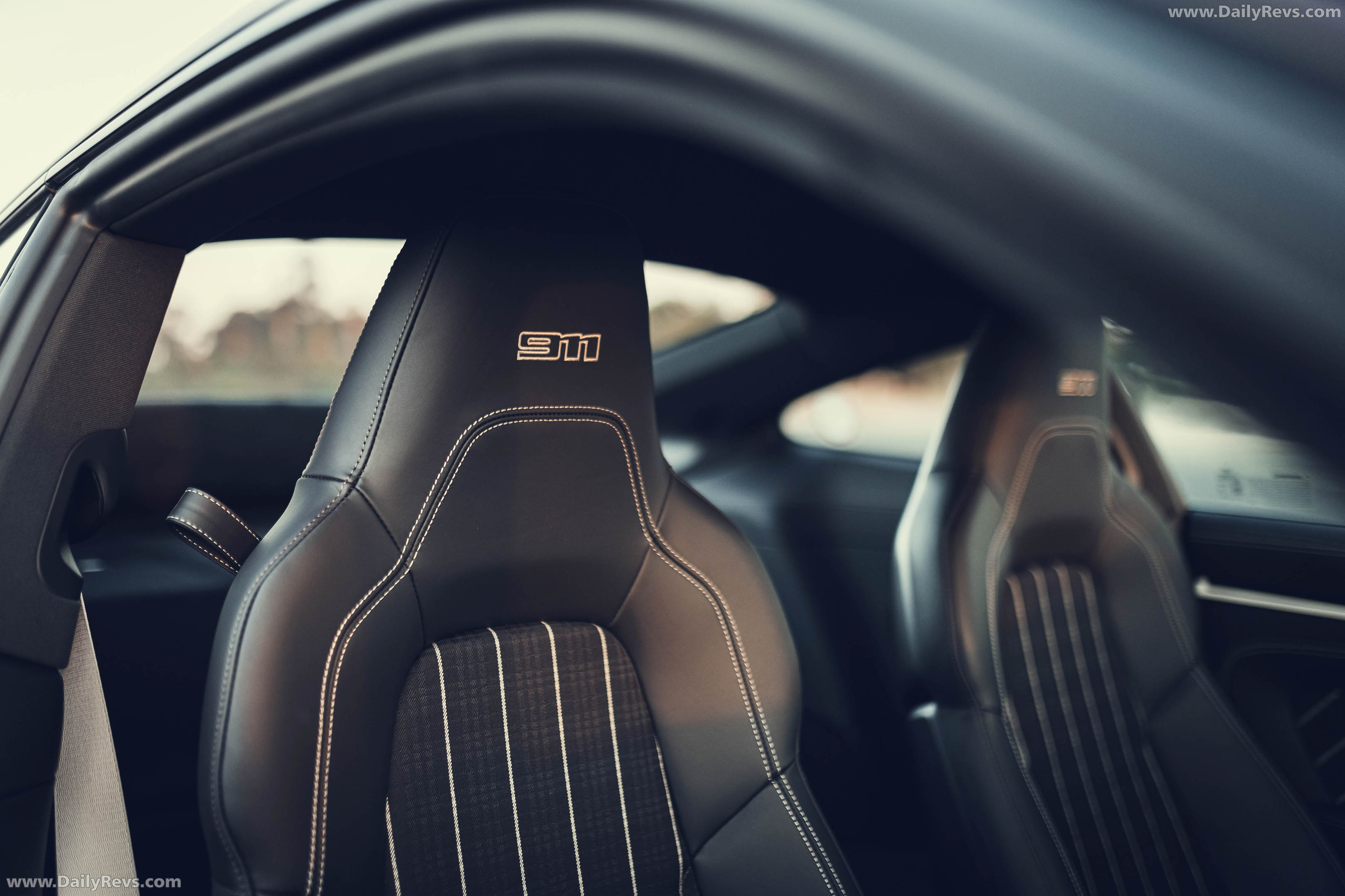 2027 Porsche 911 Carrera S MT Package 992 ll Interior