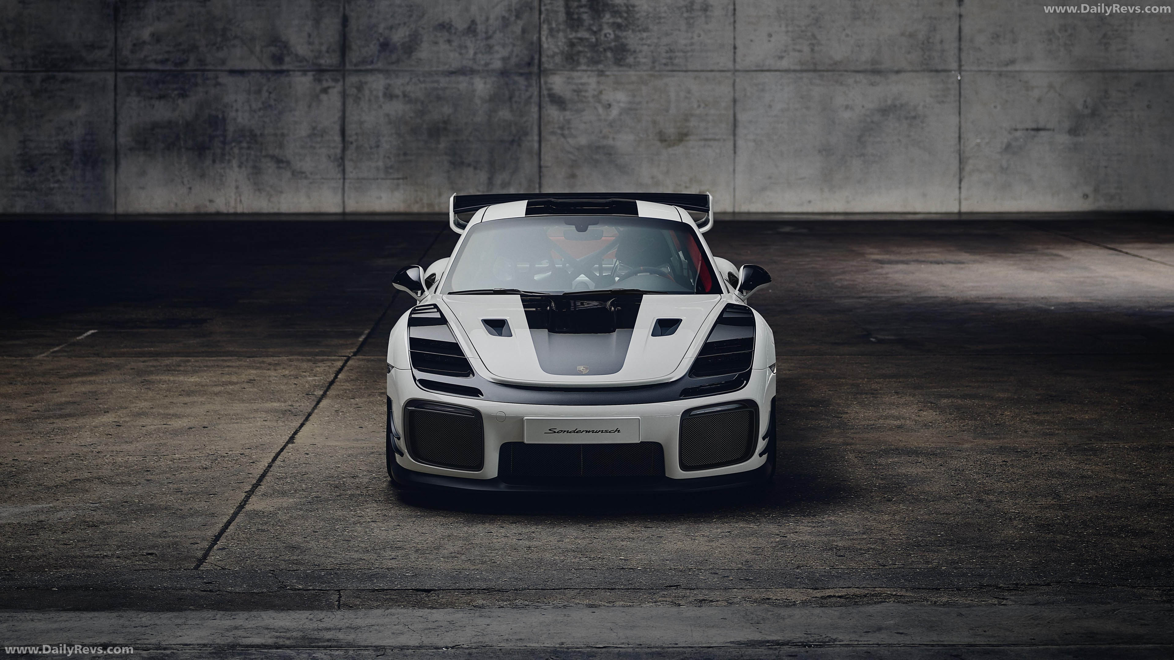 2026 Porsche Flachbau RS Front View