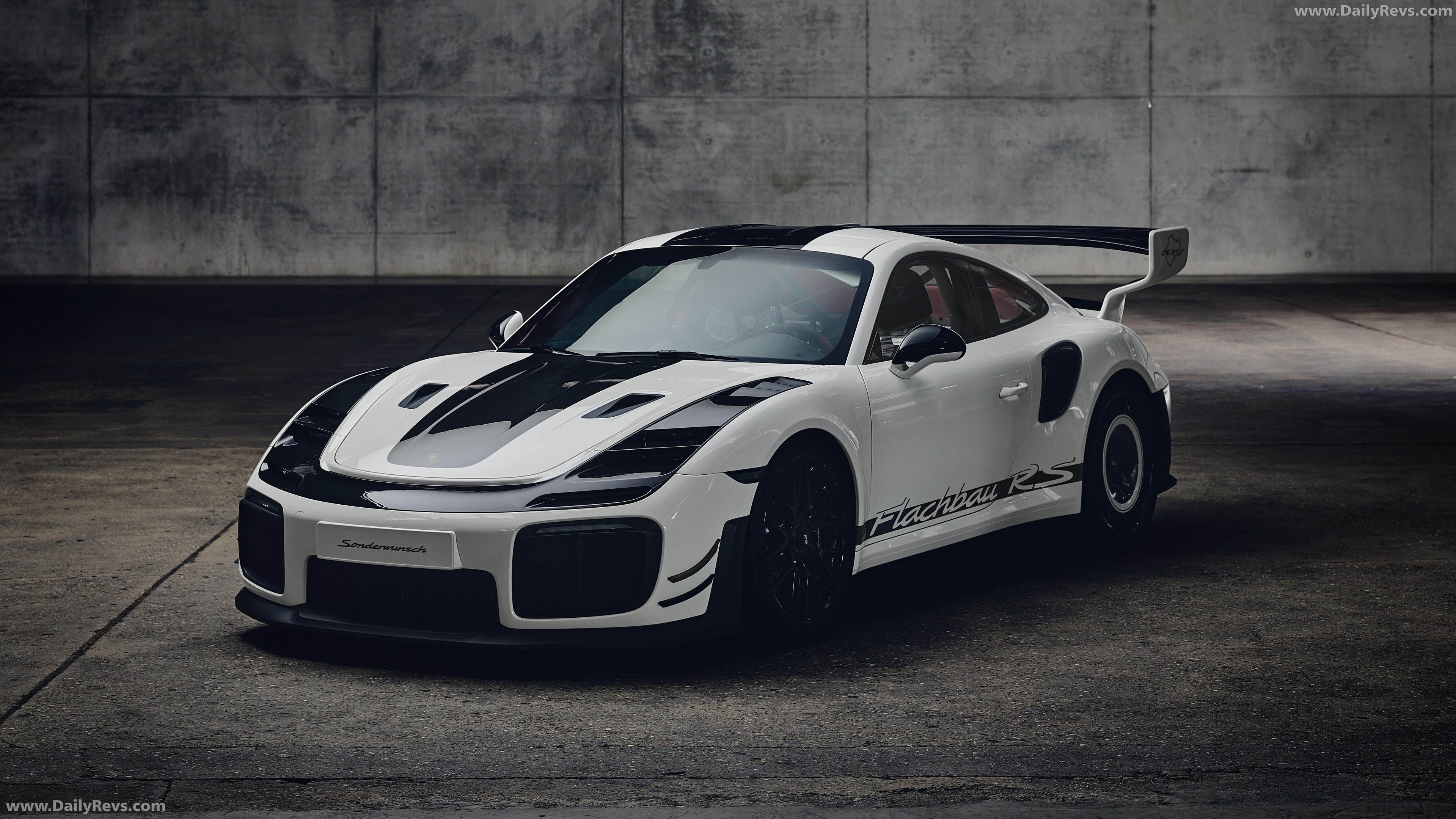2026 Porsche Flachbau RS Front View