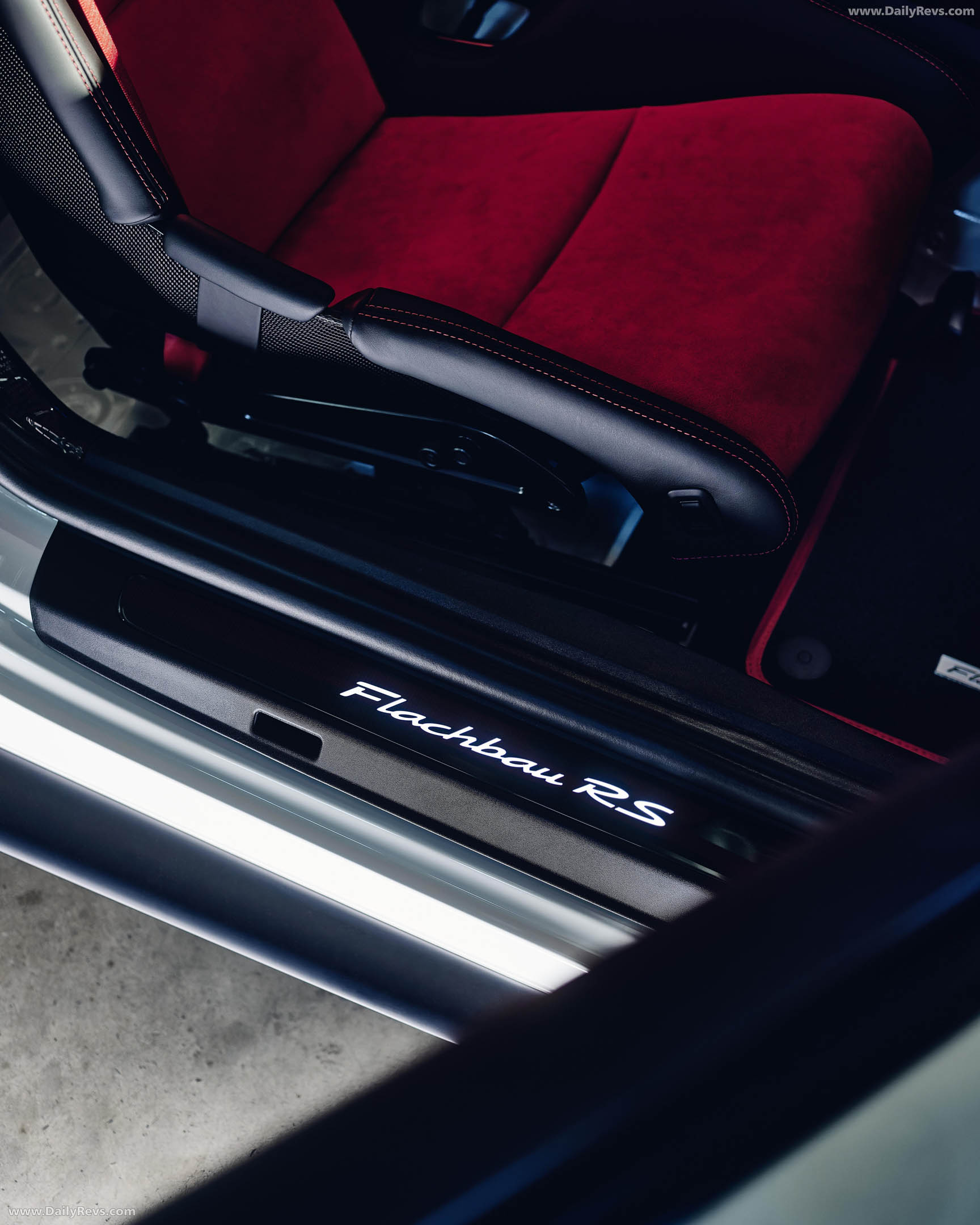 2026 Porsche Flachbau RS Interior