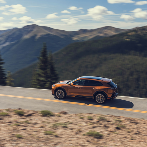 2027 Porsche Cayenne Electric E4 US Version Top View
