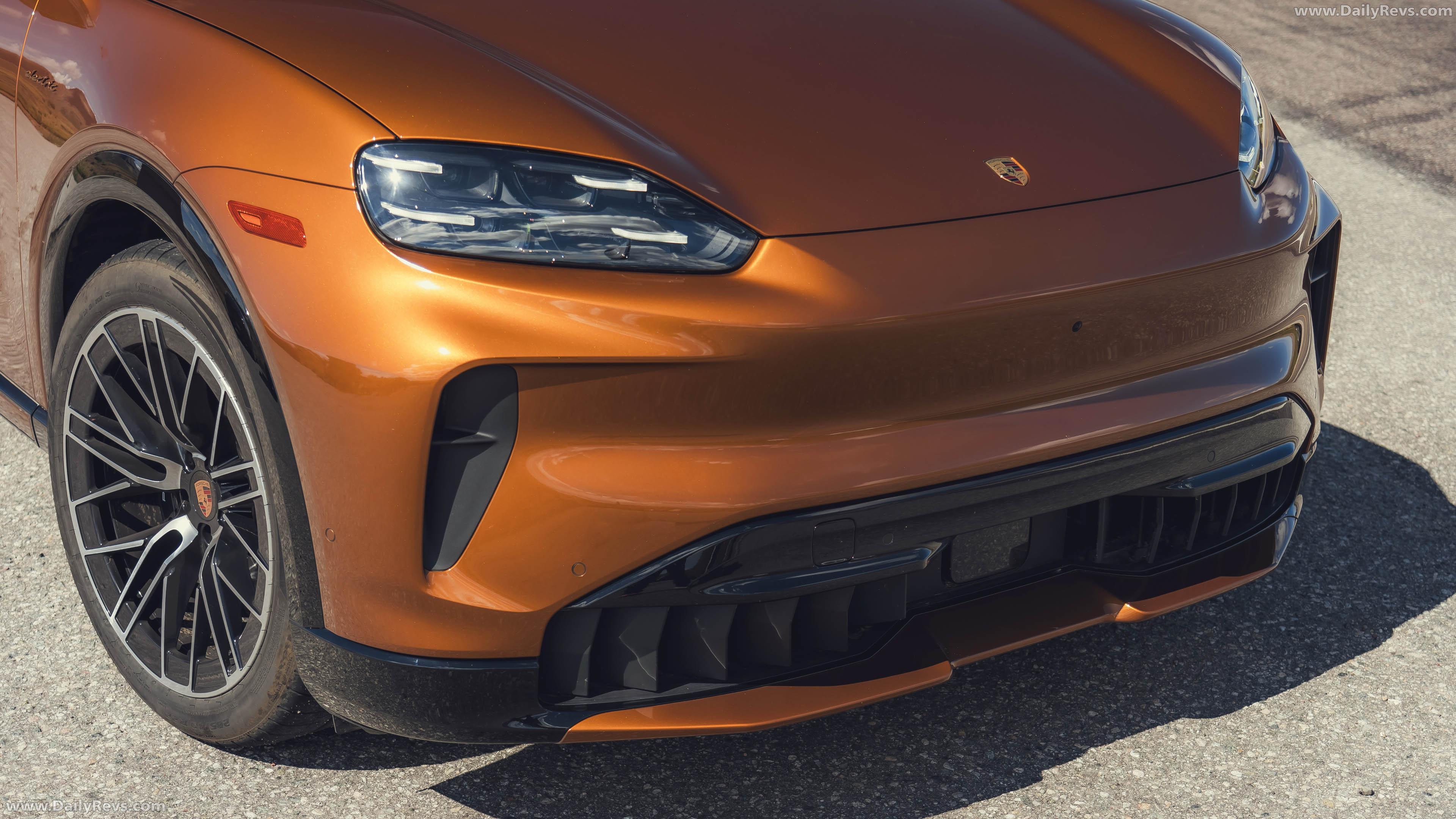 2027 Porsche Cayenne Electric E4 US Version Exterior