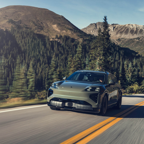 2027 Porsche Cayenne Turbo Electric E4 US Version Front View