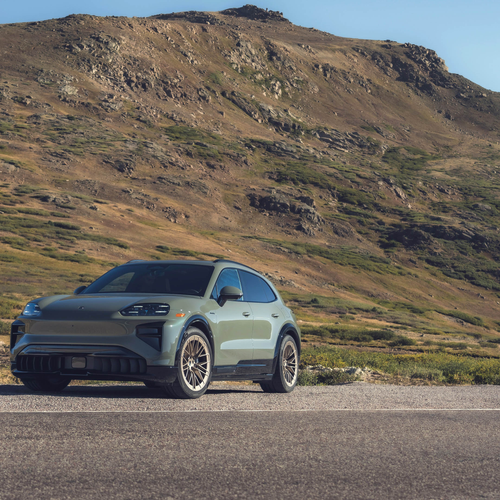 2027 Porsche Cayenne Turbo Electric E4 US Version Front View