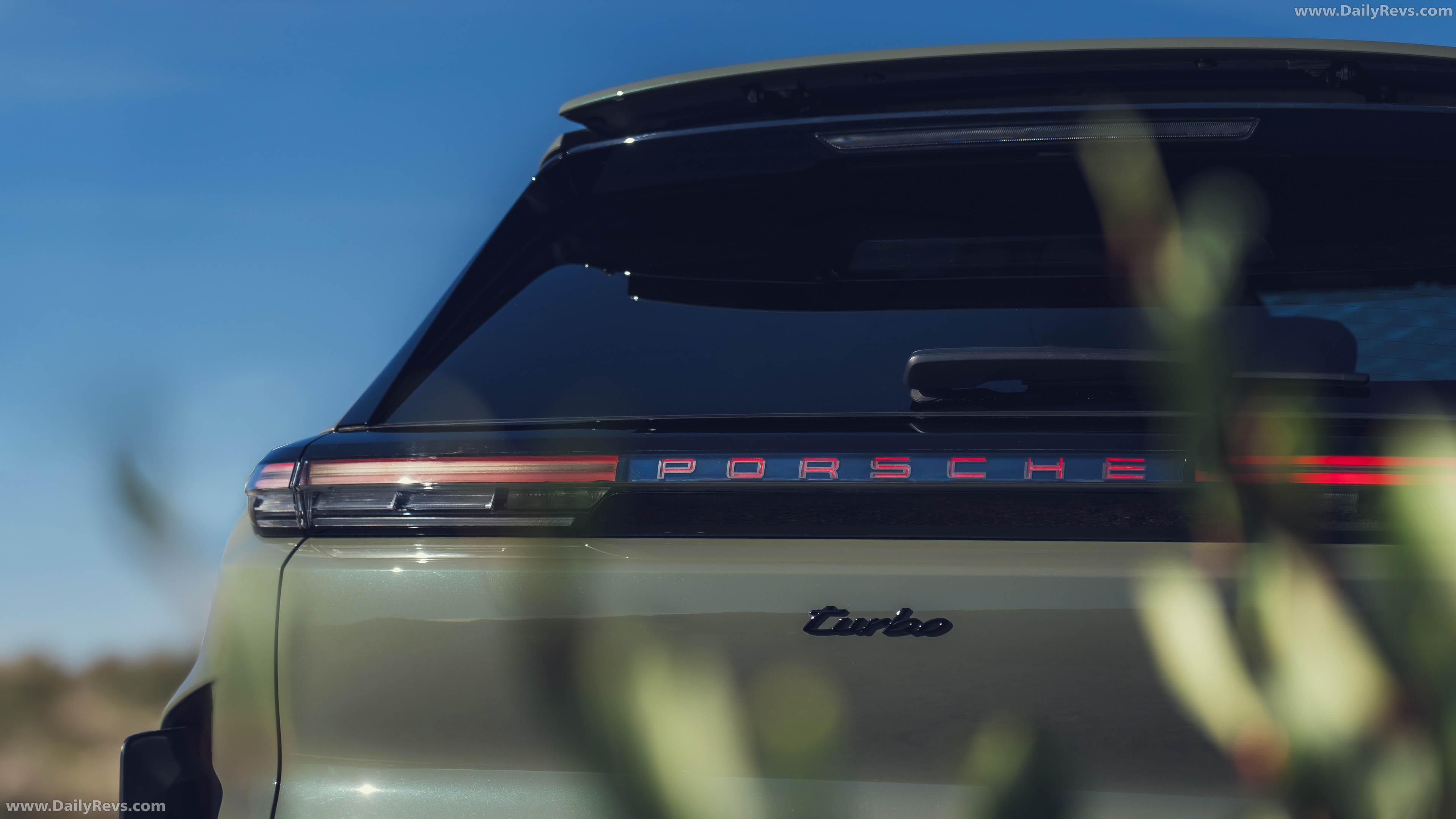 2027 Porsche Cayenne Turbo Electric E4 US Version Exterior
