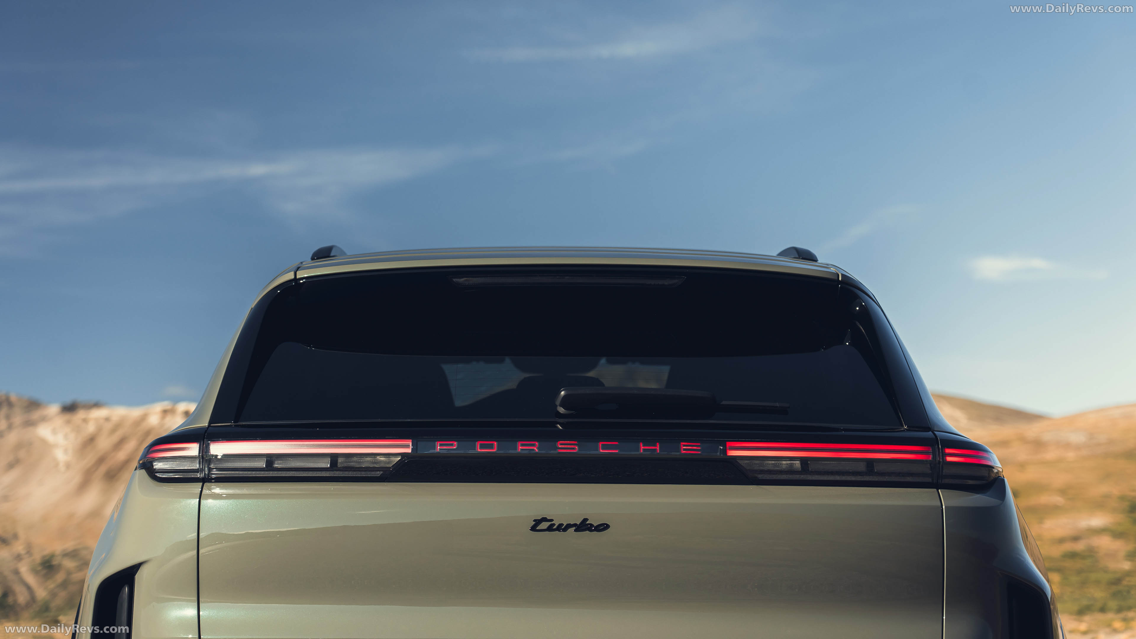 2027 Porsche Cayenne Turbo Electric E4 US Version Exterior