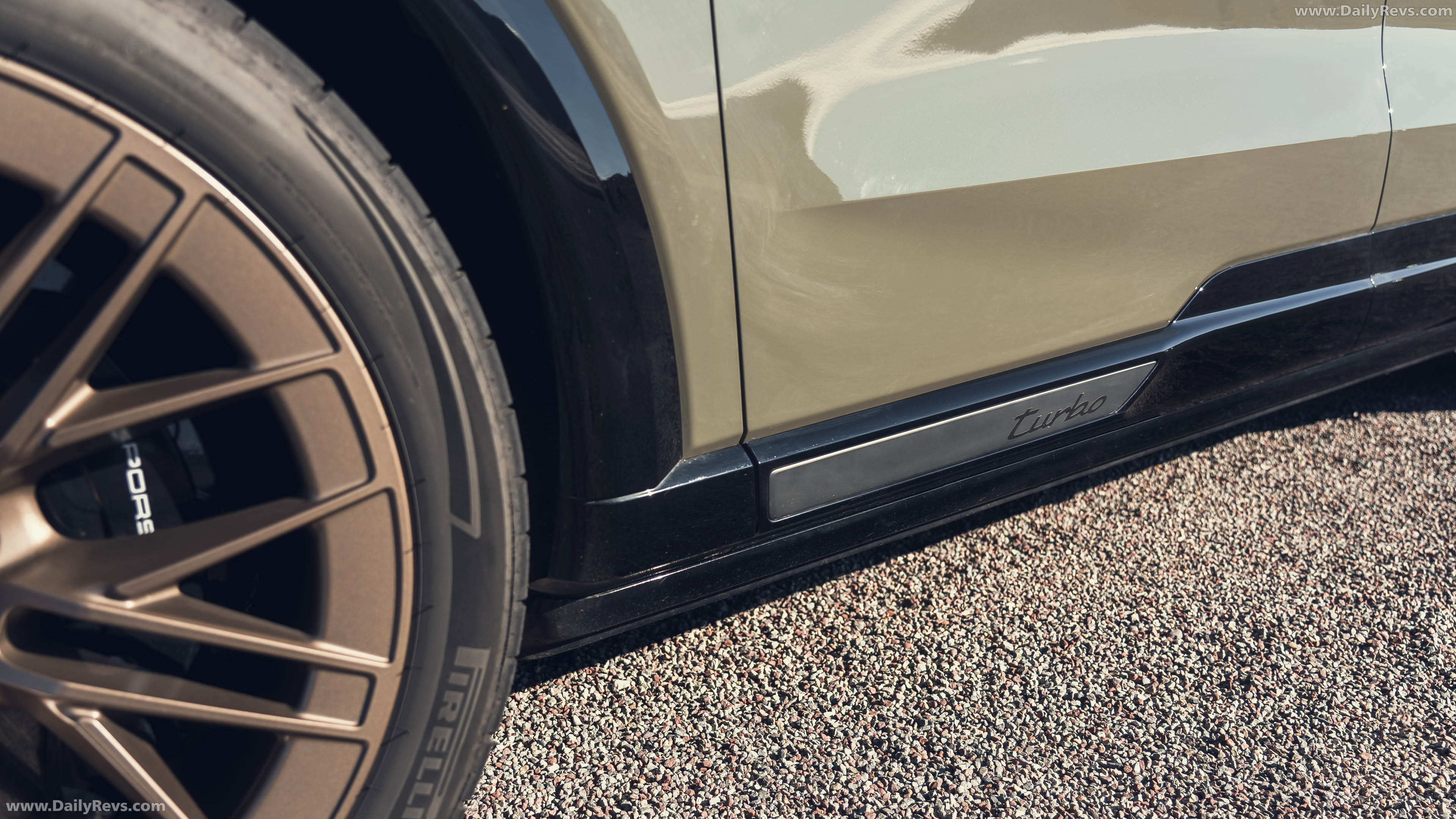 2027 Porsche Cayenne Turbo Electric E4 US Version Exterior