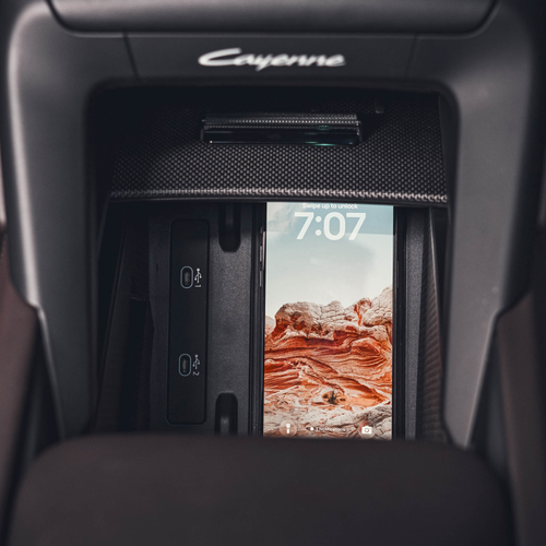 2027 Porsche Cayenne Turbo Electric E4 US Version Interior