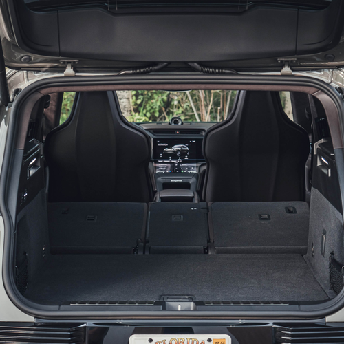 2027 Porsche Cayenne Turbo Electric E4 US Version Interior