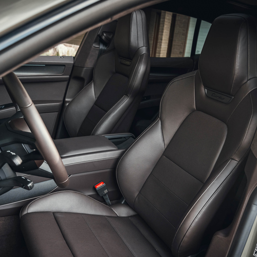 2027 Porsche Cayenne Turbo Electric E4 US Version Interior