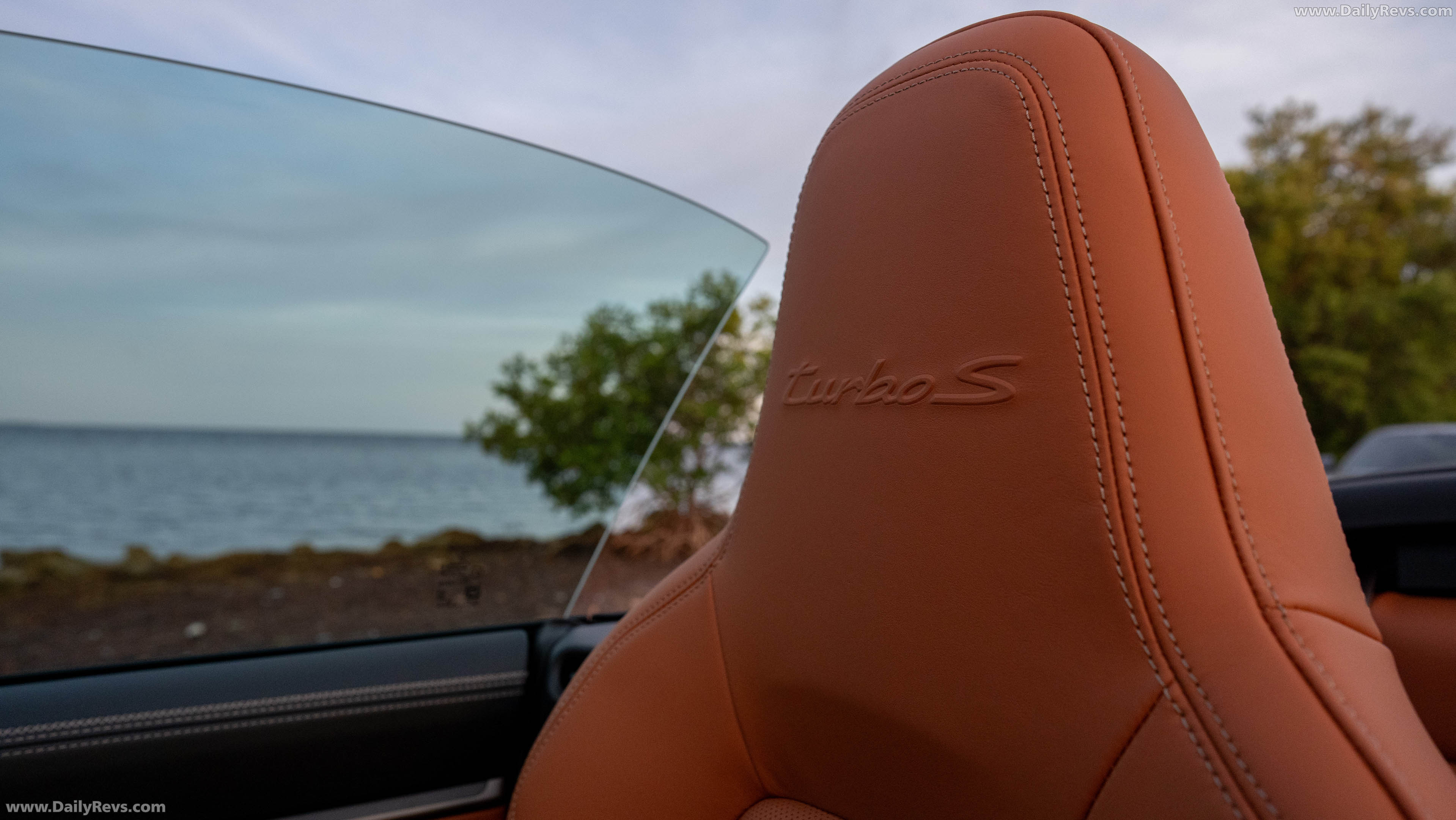 2026 Porsche 911 Turbo S Cabriolet 992 ll US Version Interior