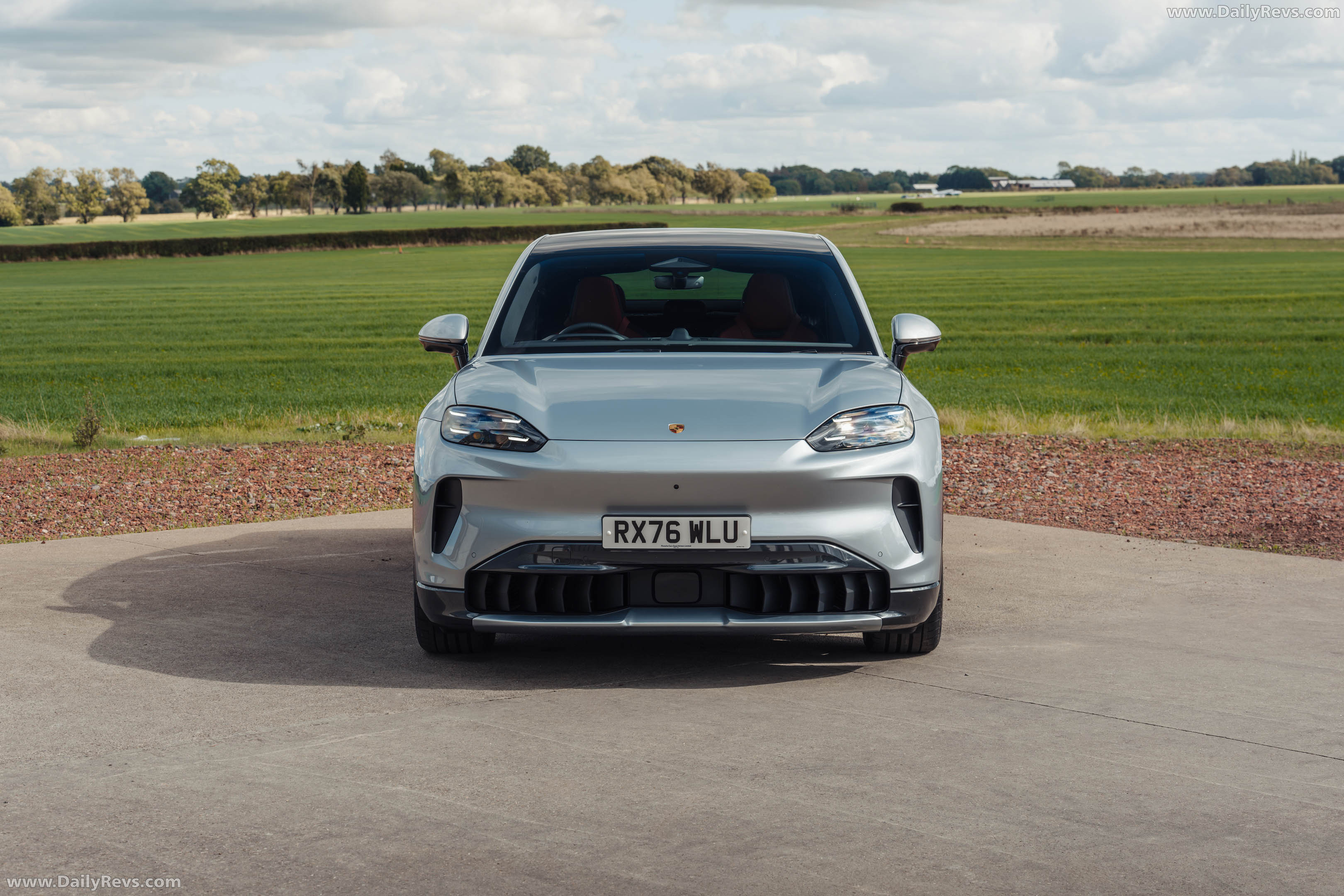 2027 Porsche Cayenne S Coupe Electric E4 UK Version Front View