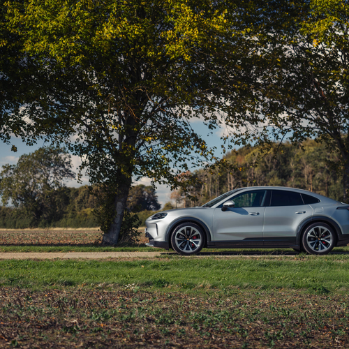 2027 Porsche Cayenne S Coupe Electric E4 UK Version Side View