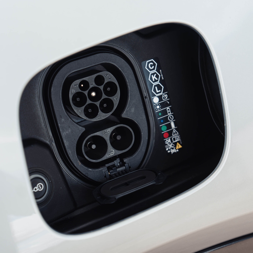 2027 Porsche Cayenne S Coupe Electric E4 UK Version Exterior
