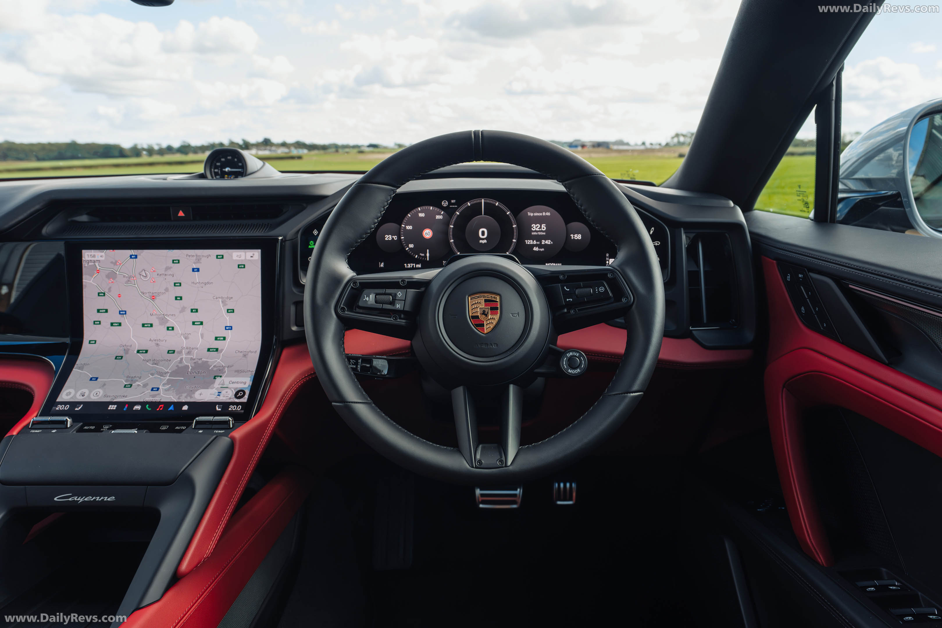 2027 Porsche Cayenne S Coupe Electric E4 UK Version Interior
