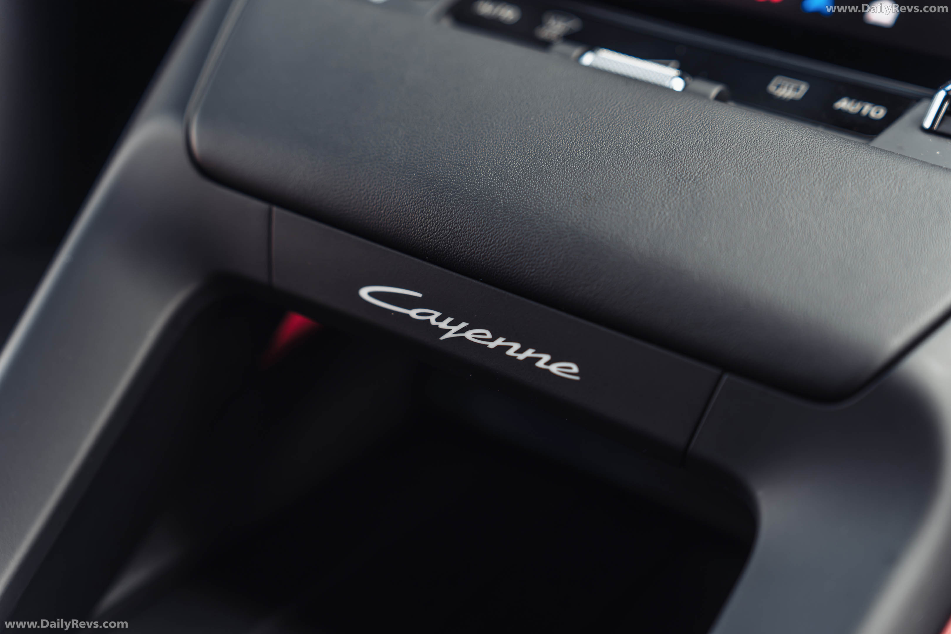 2027 Porsche Cayenne S Coupe Electric E4 UK Version Interior