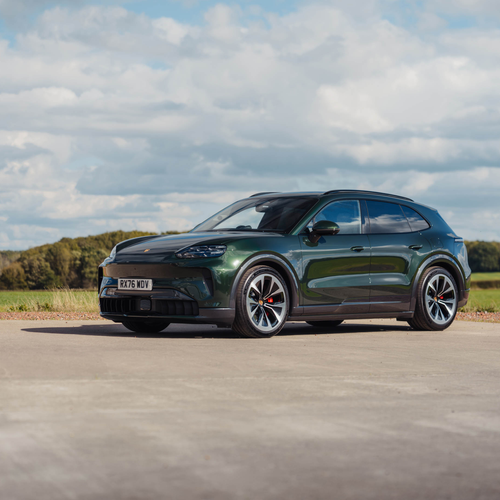 2027 Porsche Cayenne S Electric E4 UK Version Front View