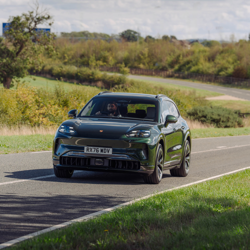 2027 Porsche Cayenne S Electric E4 UK Version Front View