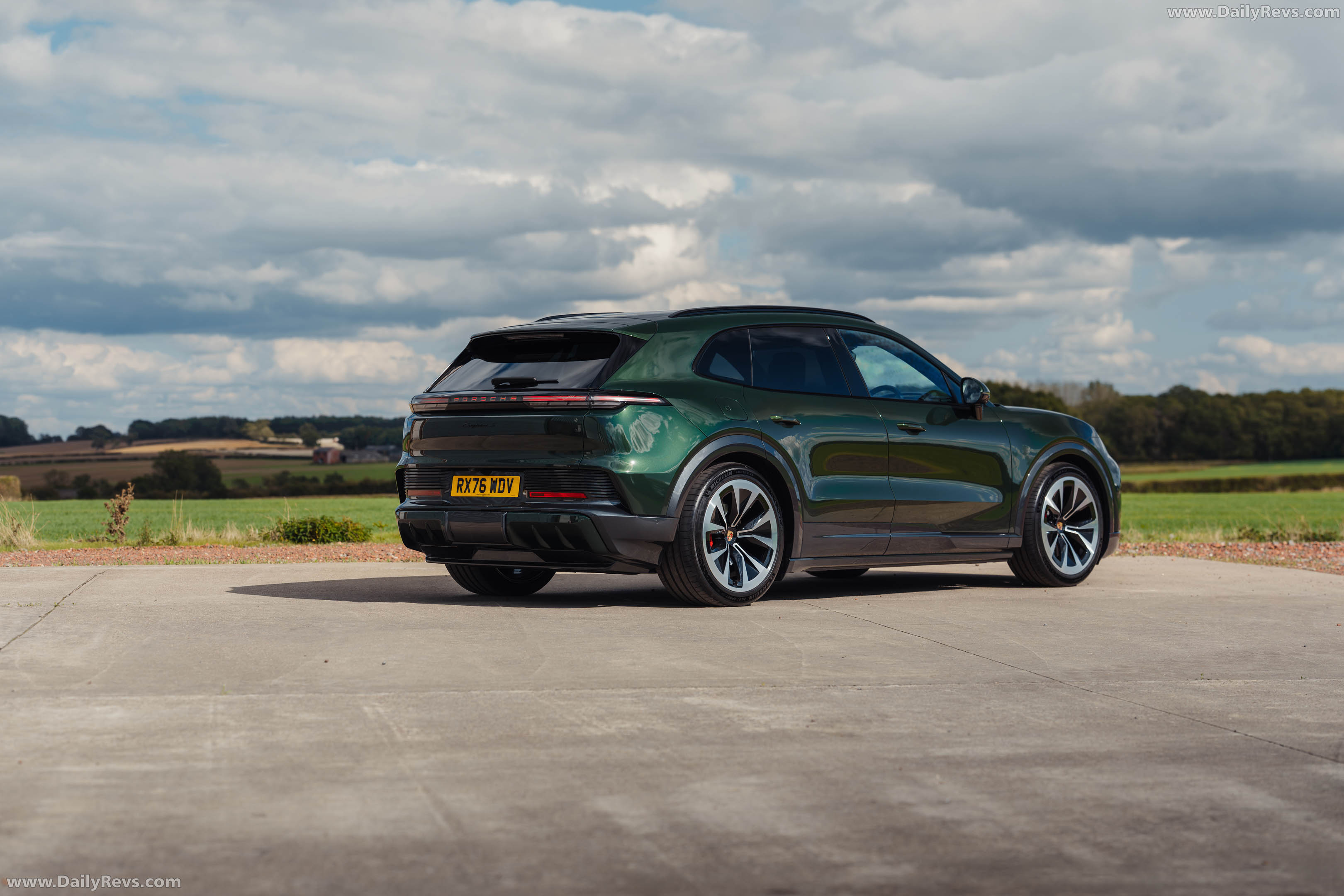 2027 Porsche Cayenne S Electric E4 UK Version Rear View