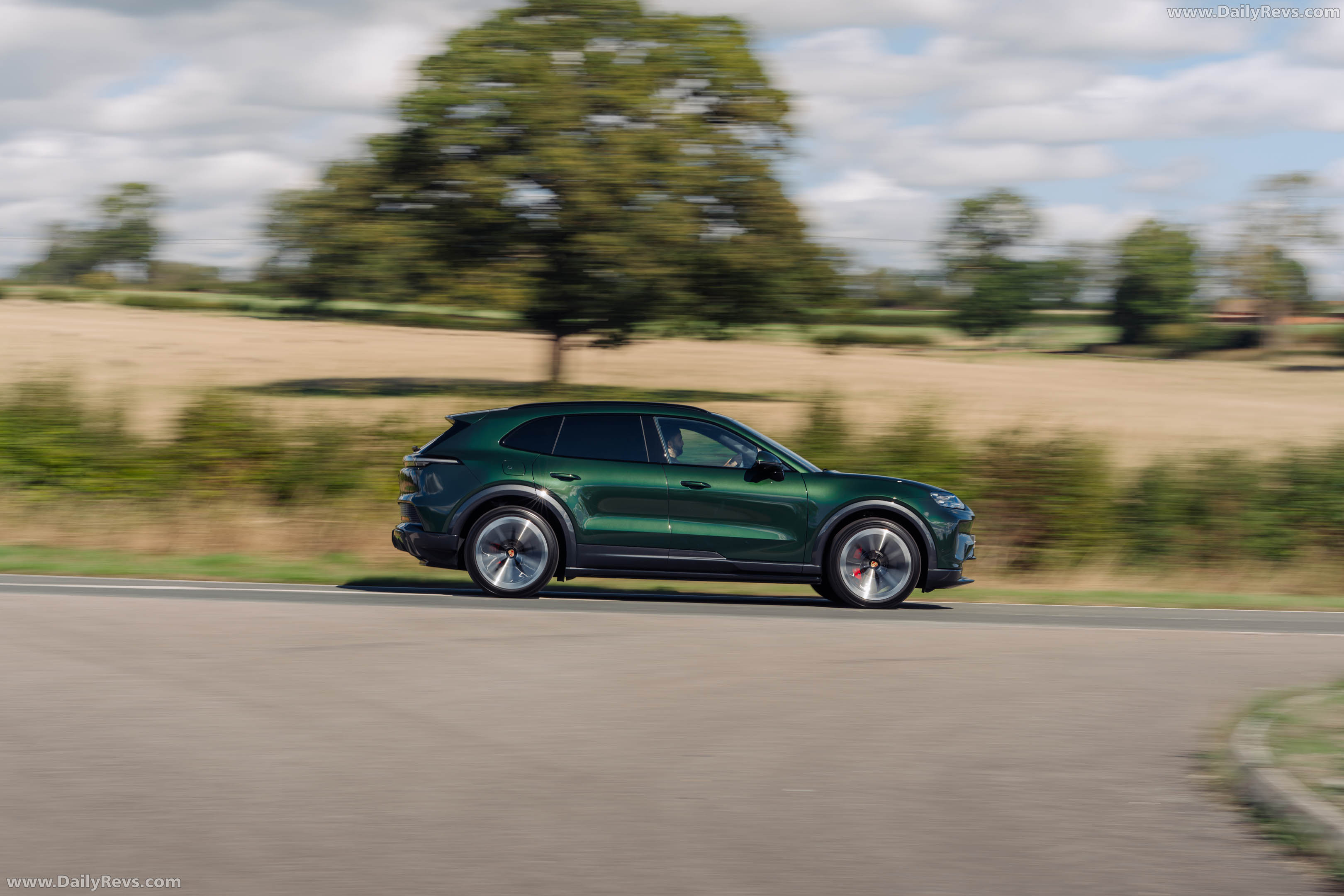 2027 Porsche Cayenne S Electric E4 UK Version Side View
