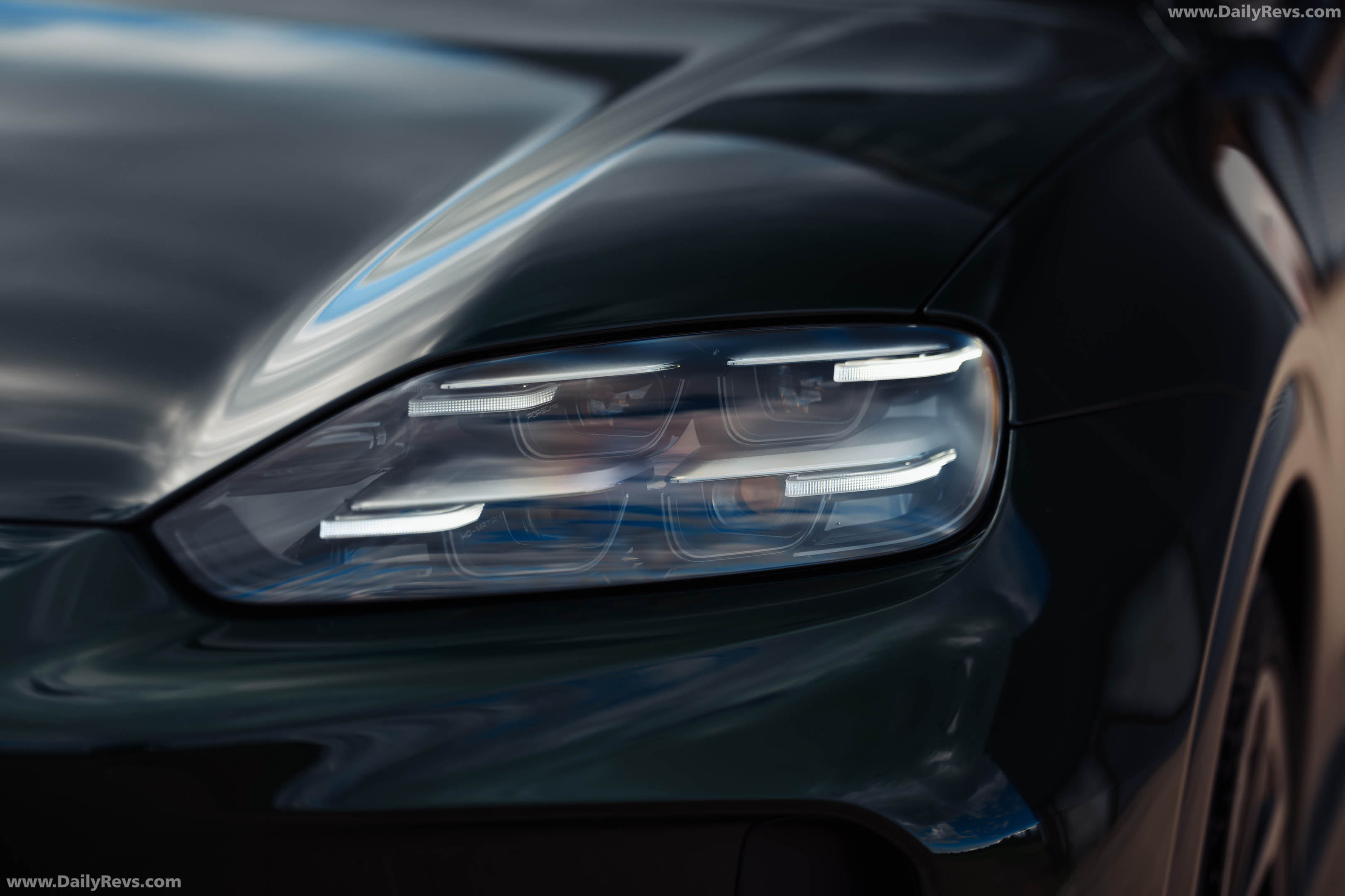 2027 Porsche Cayenne S Electric E4 UK Version Exterior