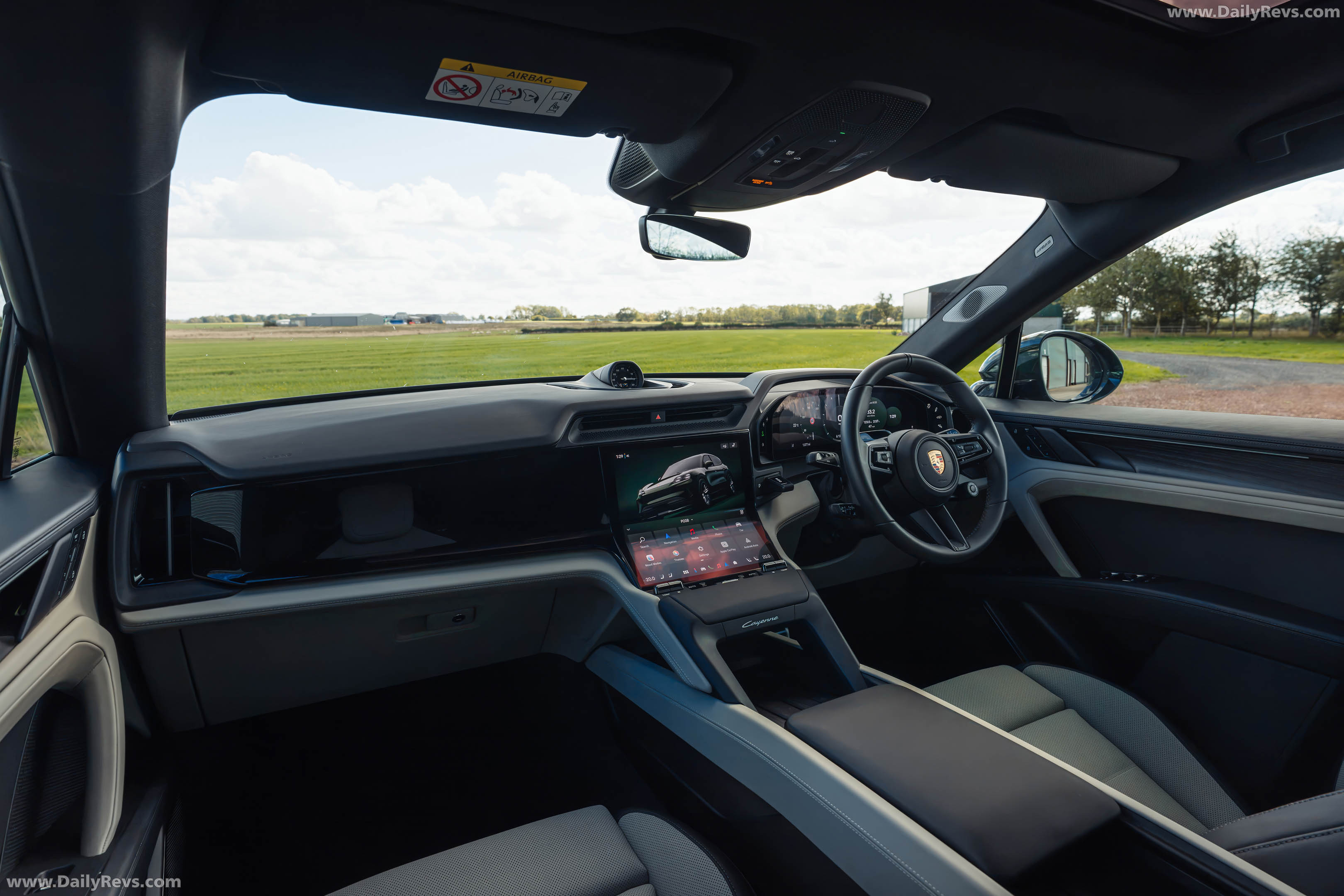 2027 Porsche Cayenne S Electric E4 UK Version Interior