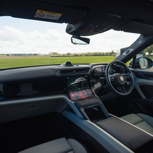 2027 Porsche Cayenne S Electric E4 UK Version Interior
