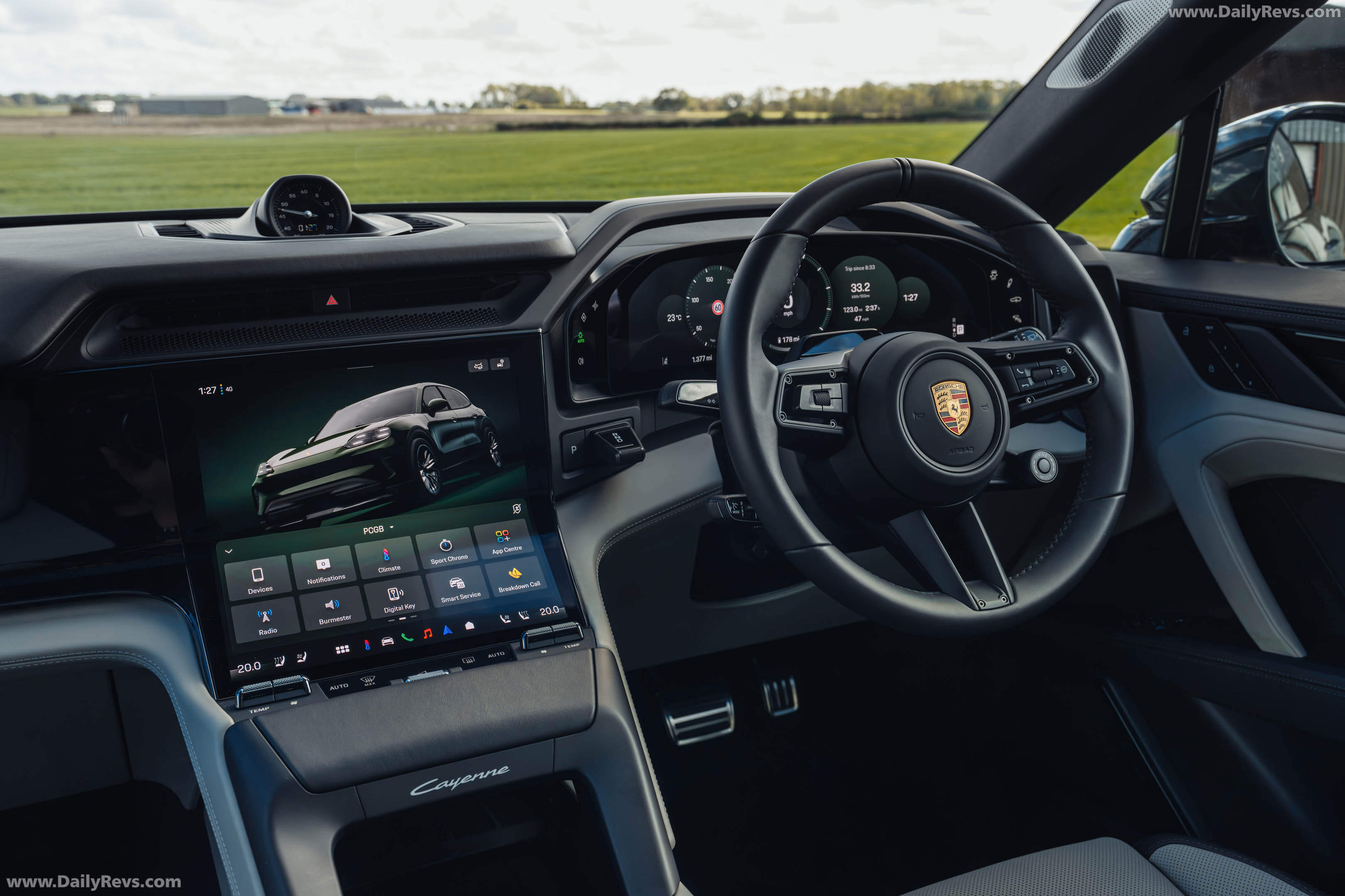 2027 Porsche Cayenne S Electric E4 UK Version Interior
