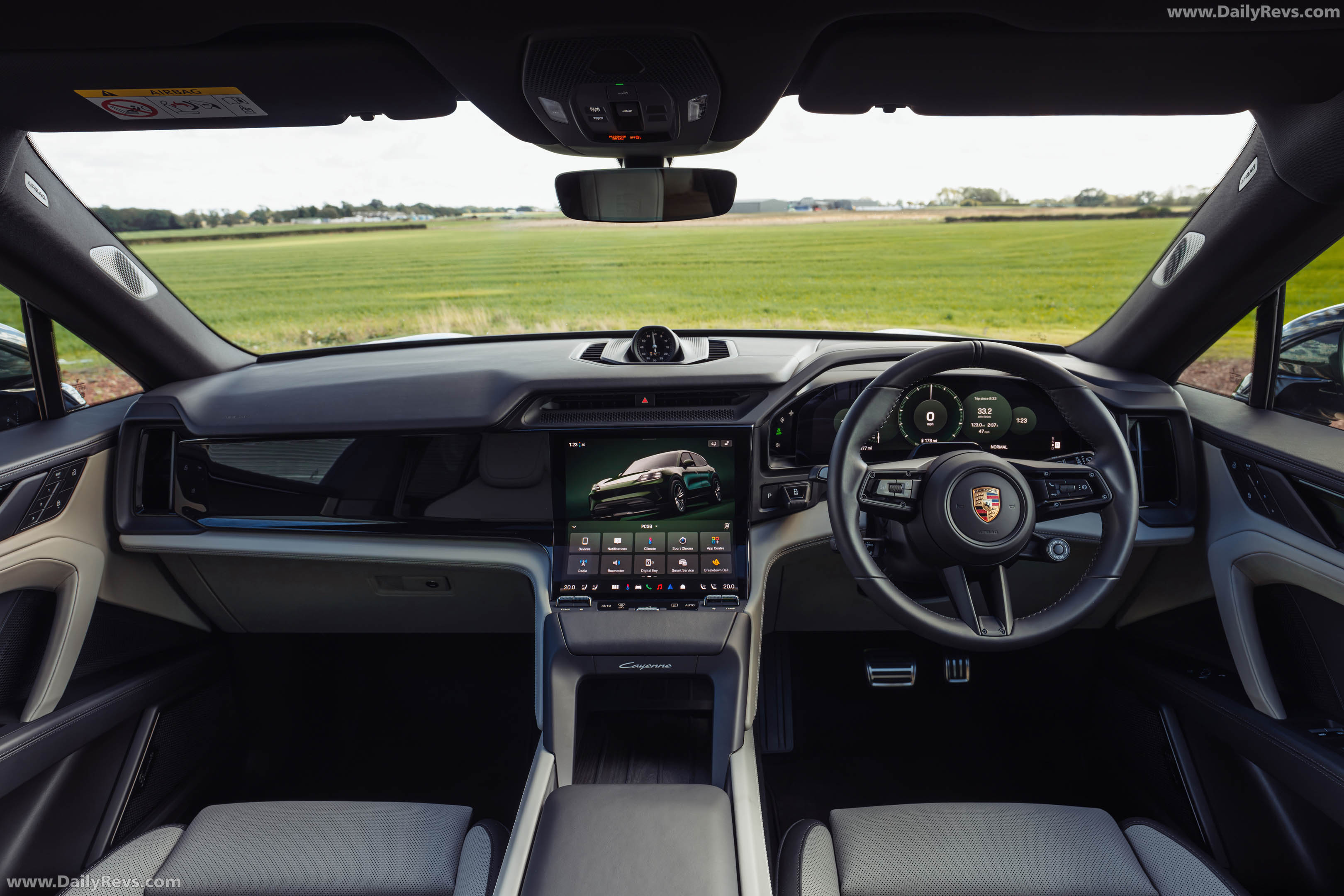2027 Porsche Cayenne S Electric E4 UK Version Interior