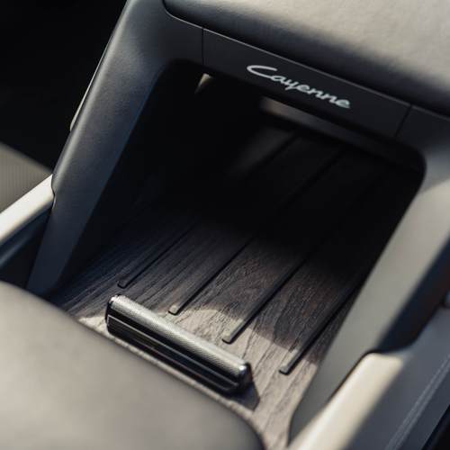 2027 Porsche Cayenne S Electric E4 UK Version Interior