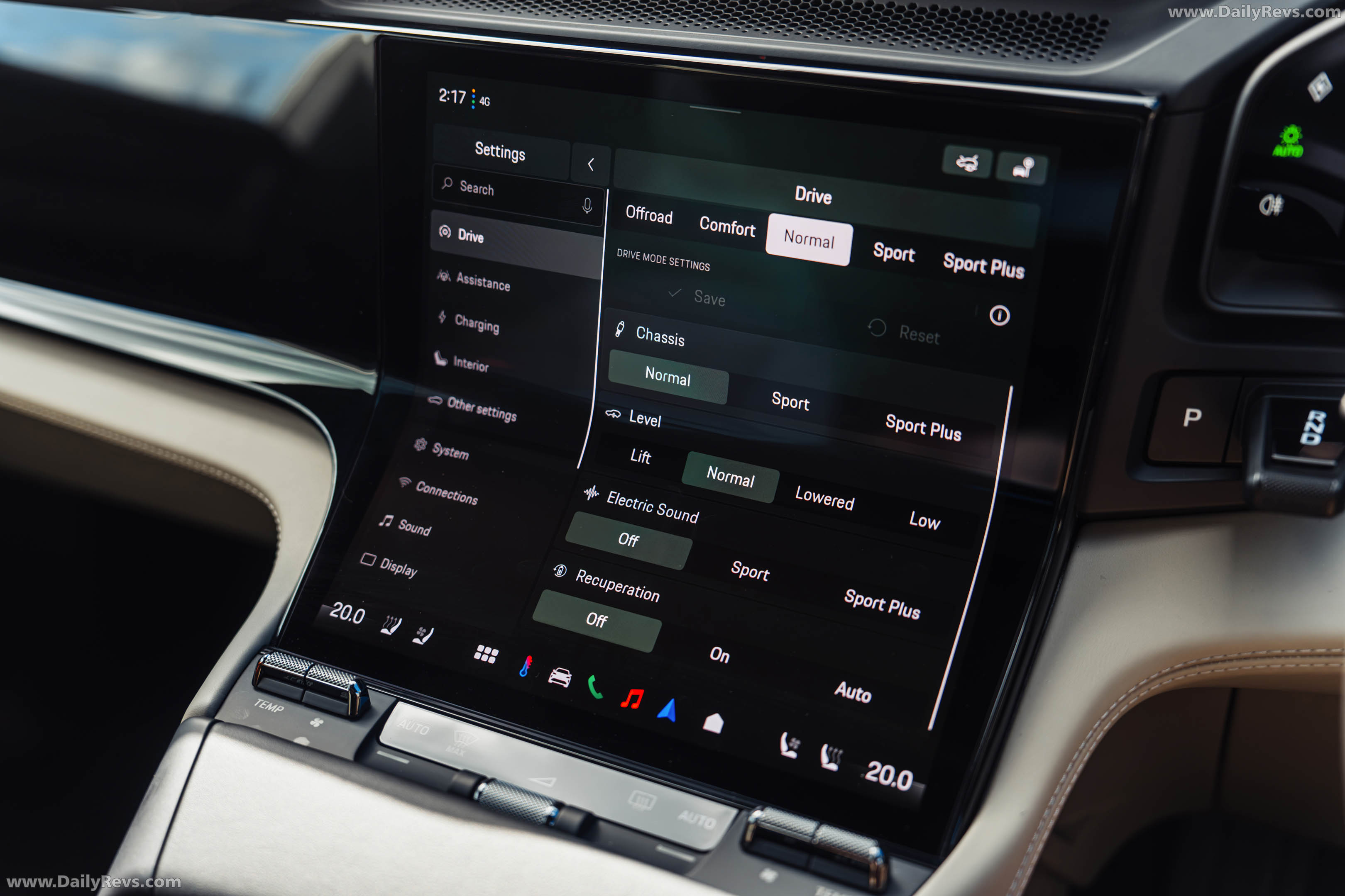 2027 Porsche Cayenne S Electric E4 UK Version Interior
