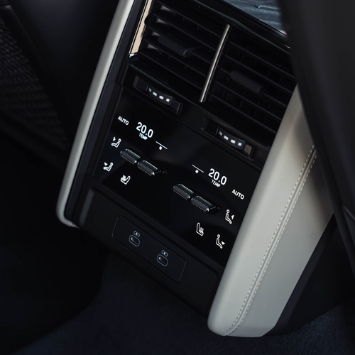 2027 Porsche Cayenne S Electric E4 UK Version Interior