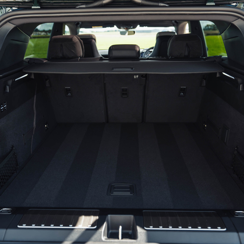 2027 Porsche Cayenne S Electric E4 UK Version Interior