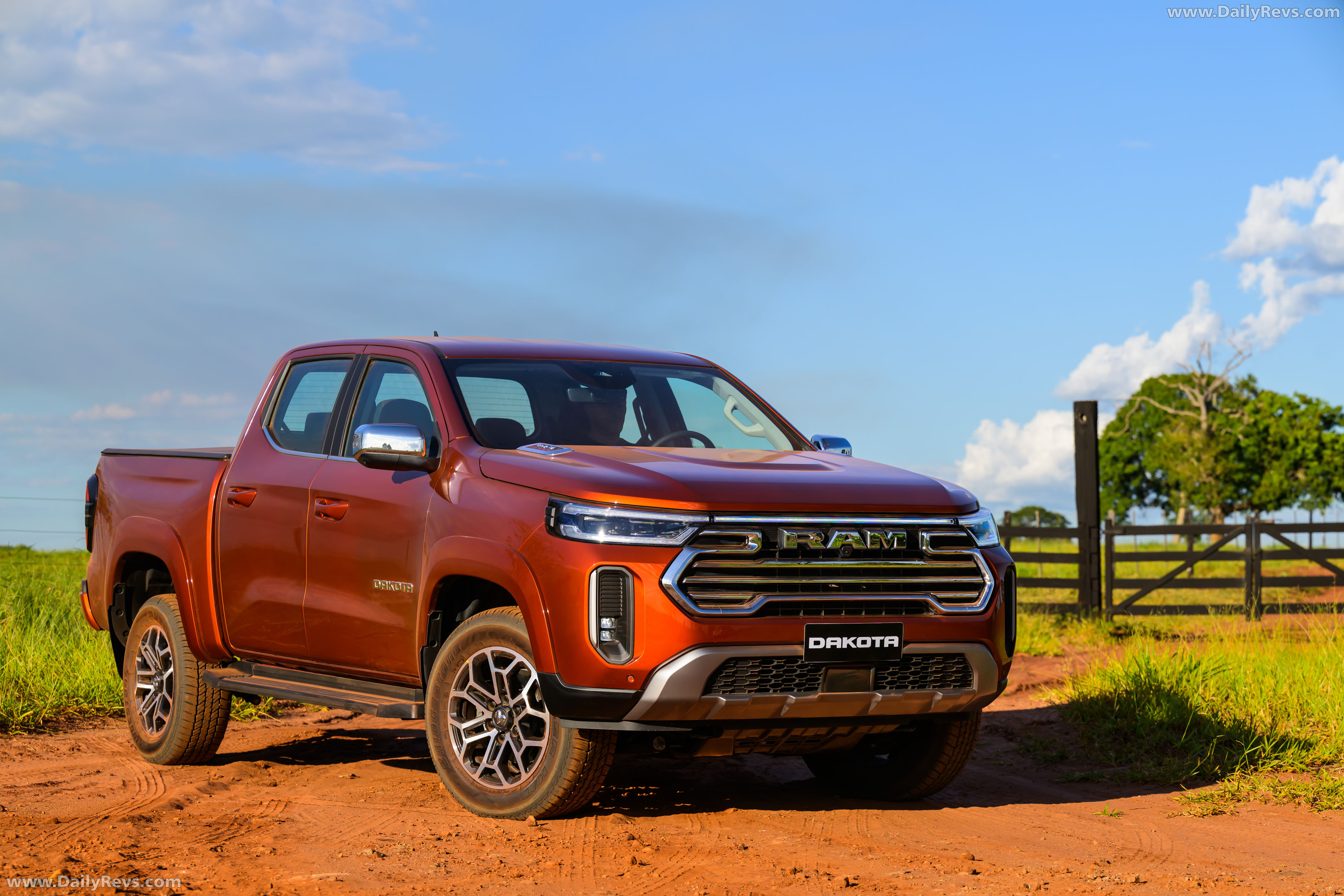 2027 RAM Dakota Laramie Front View