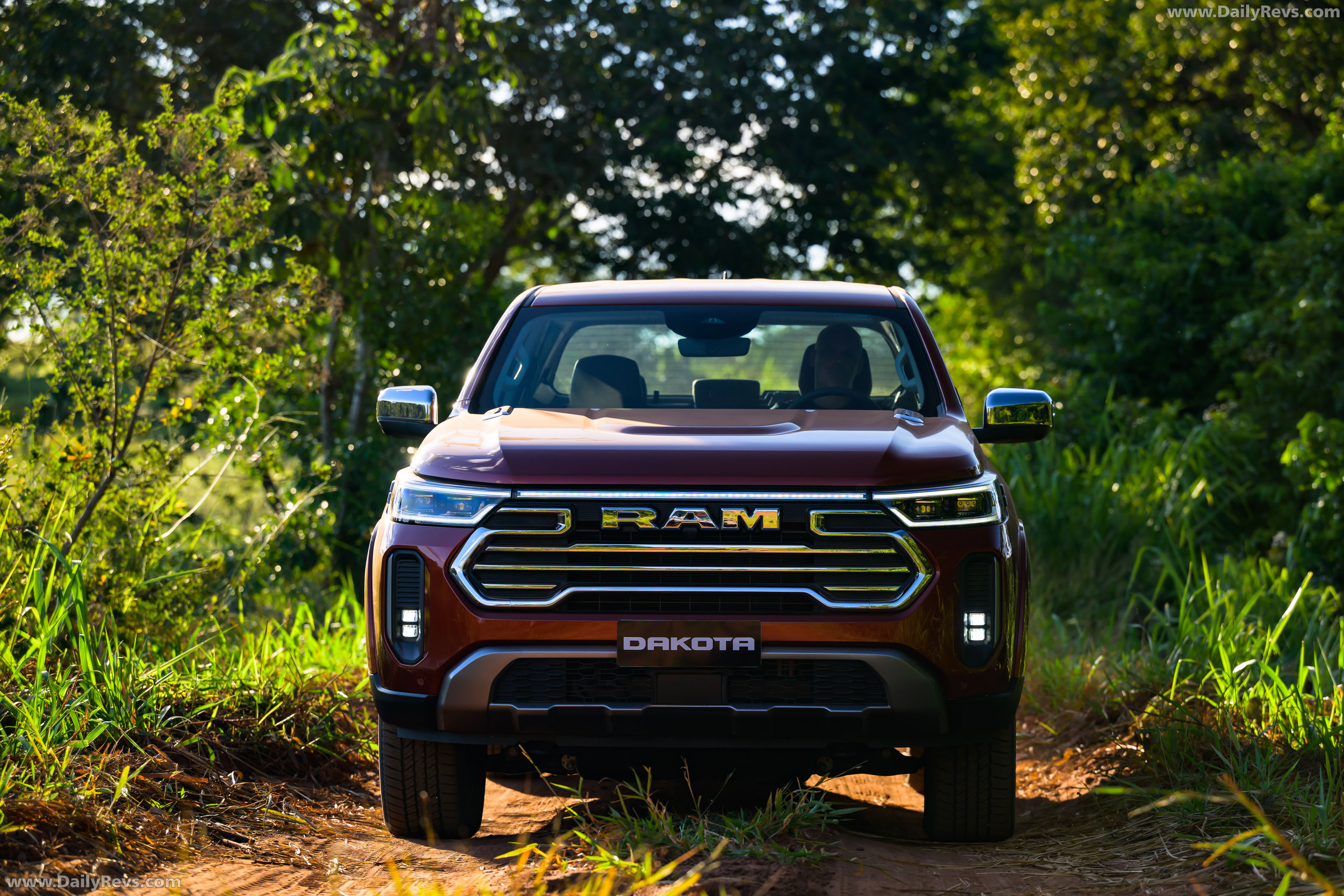2027 RAM Dakota Laramie Front View
