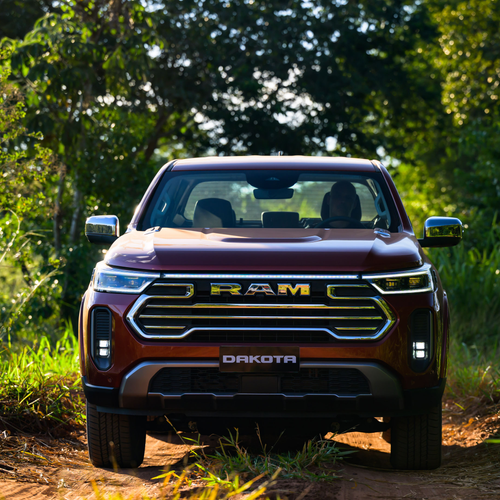 2027 RAM Dakota Laramie Front View