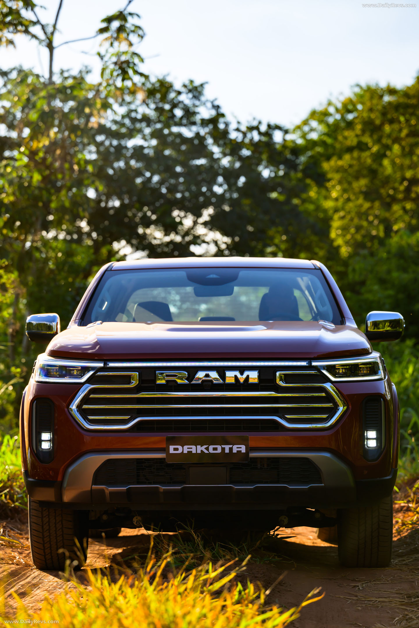 2027 RAM Dakota Laramie Front View
