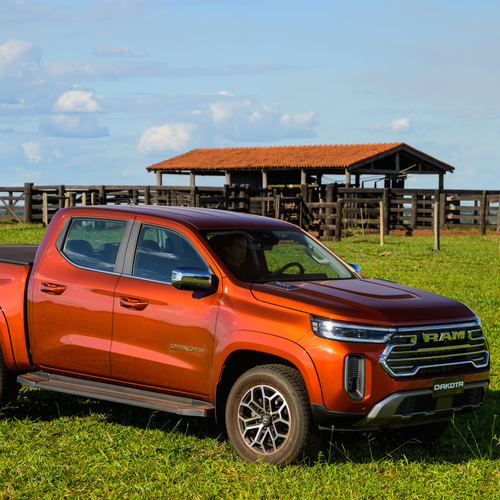 2027 RAM Dakota Laramie Front View