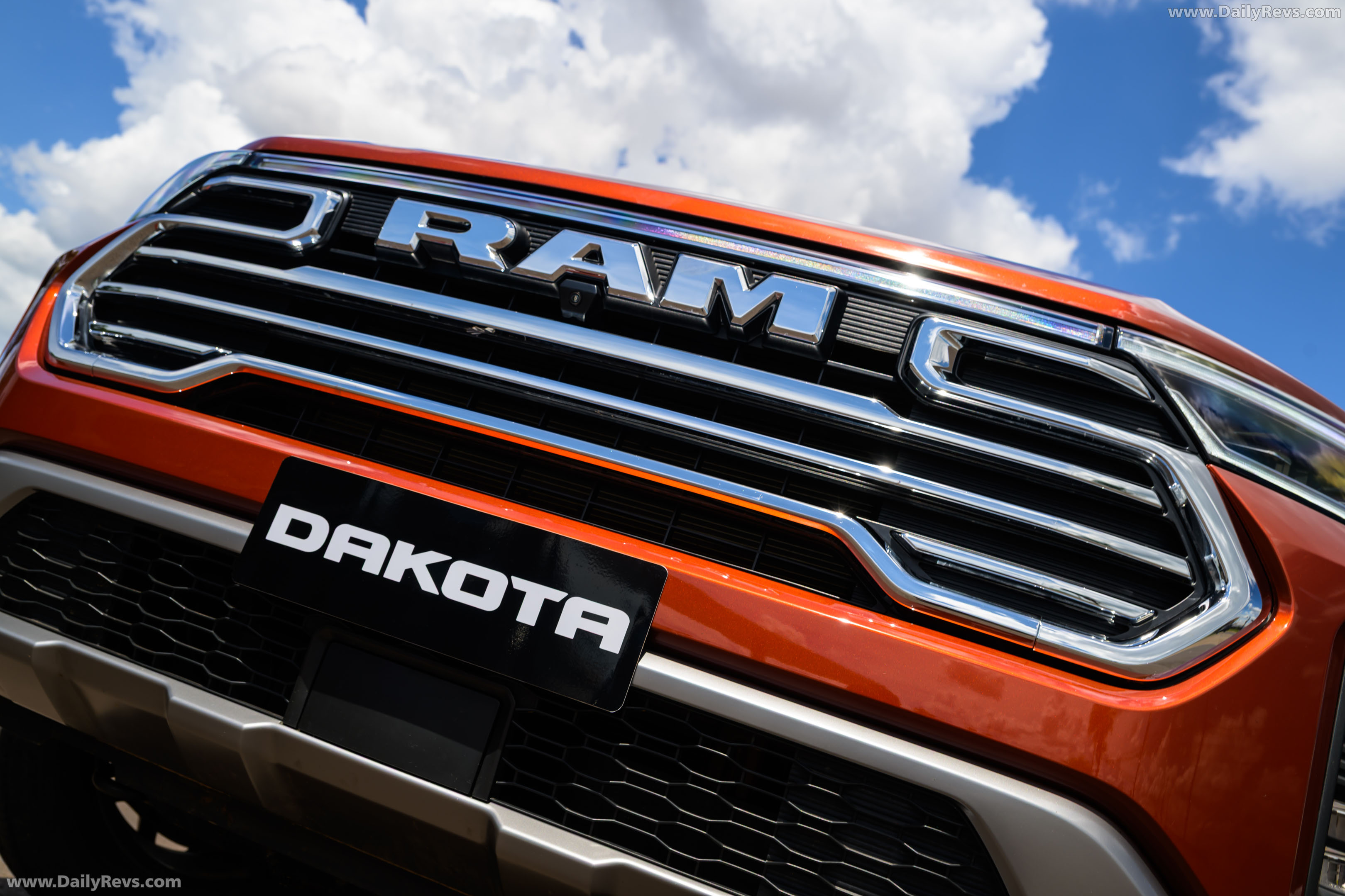 2027 RAM Dakota Laramie Exterior