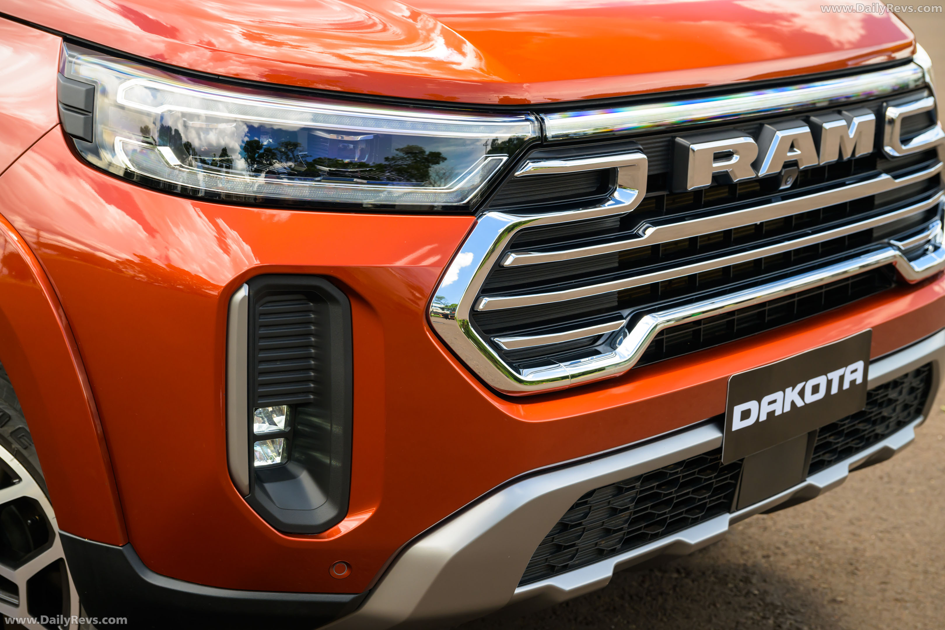2027 RAM Dakota Laramie Exterior