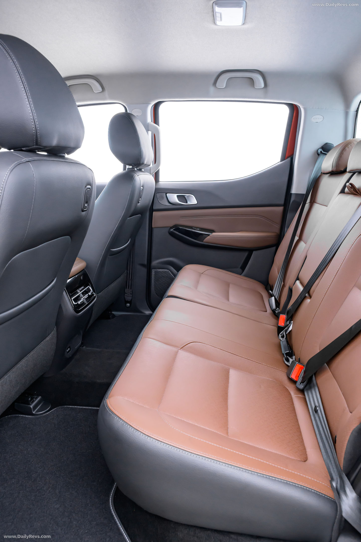 2027 RAM Dakota Laramie Interior