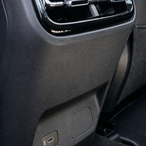 2027 RAM Dakota Laramie Interior