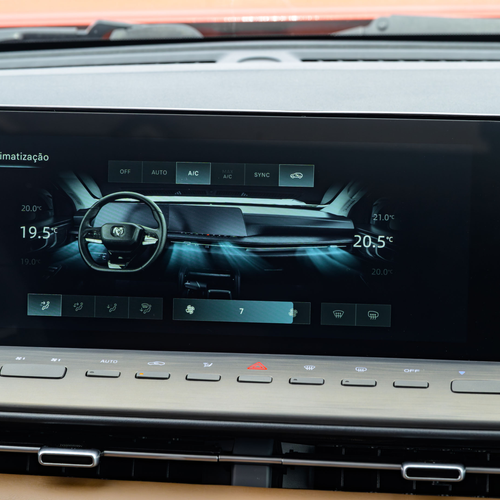 2027 RAM Dakota Laramie Interior
