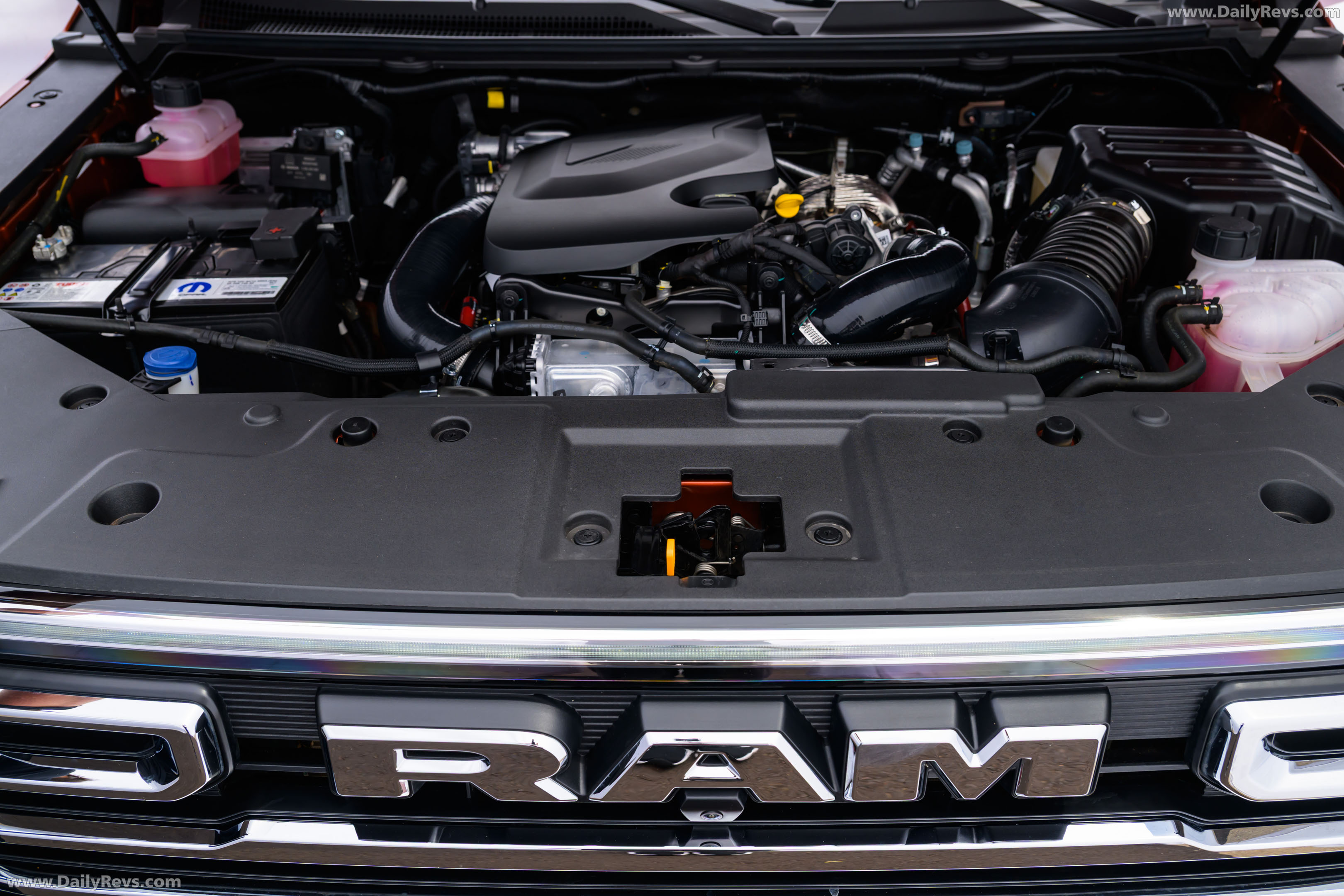 2027 RAM Dakota Laramie Engine